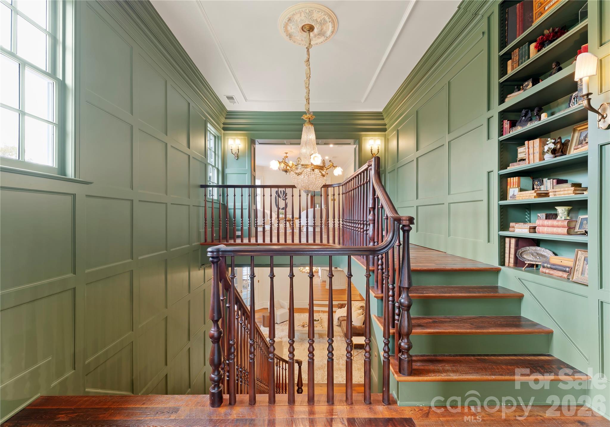 5520 Sharon View Road — Charlotte