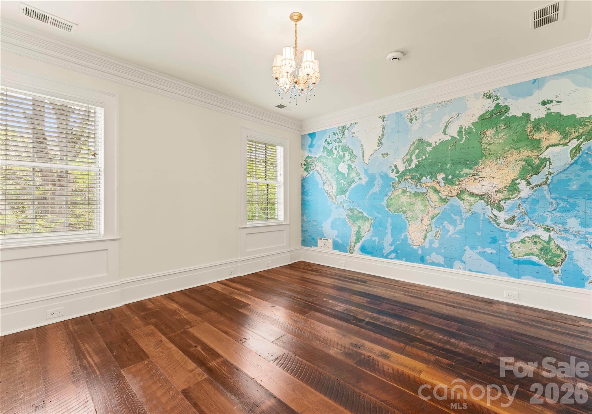 5520 Sharon View Road — Charlotte