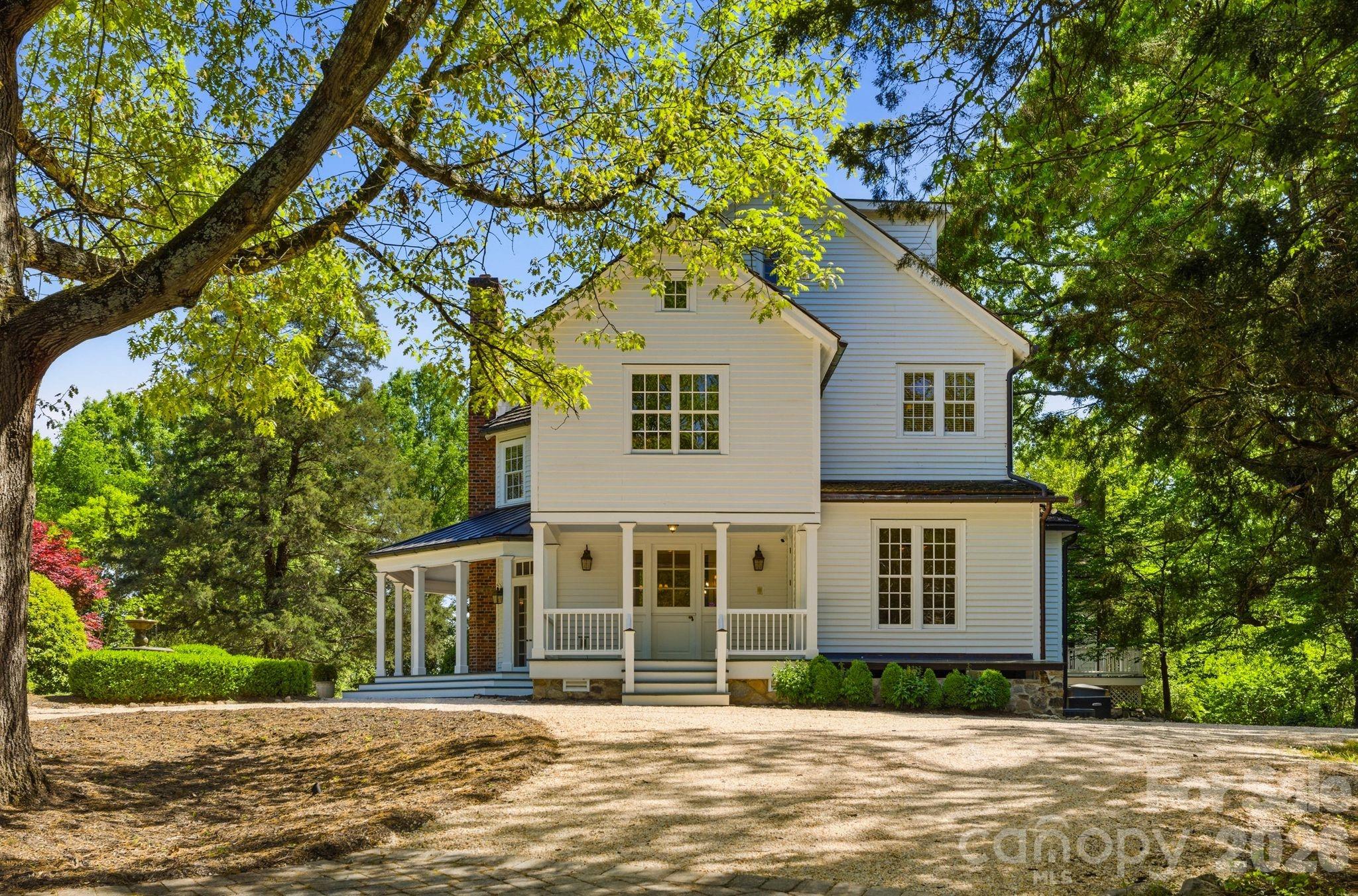 5520 Sharon View Road — Charlotte