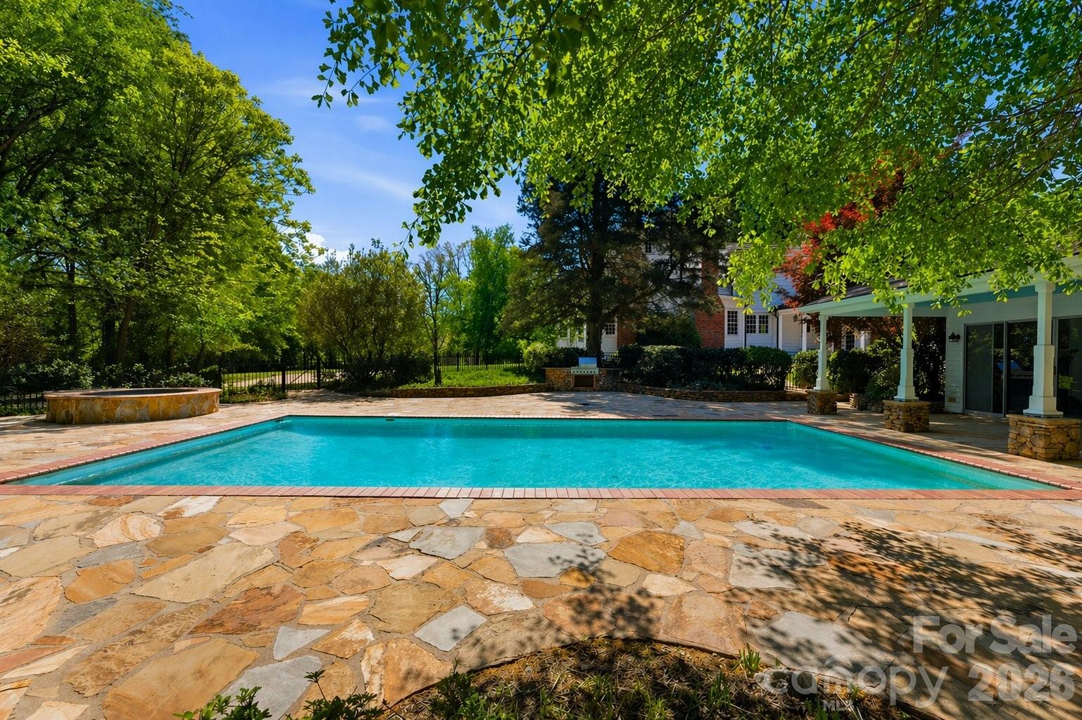 5520 Sharon View Road — Charlotte