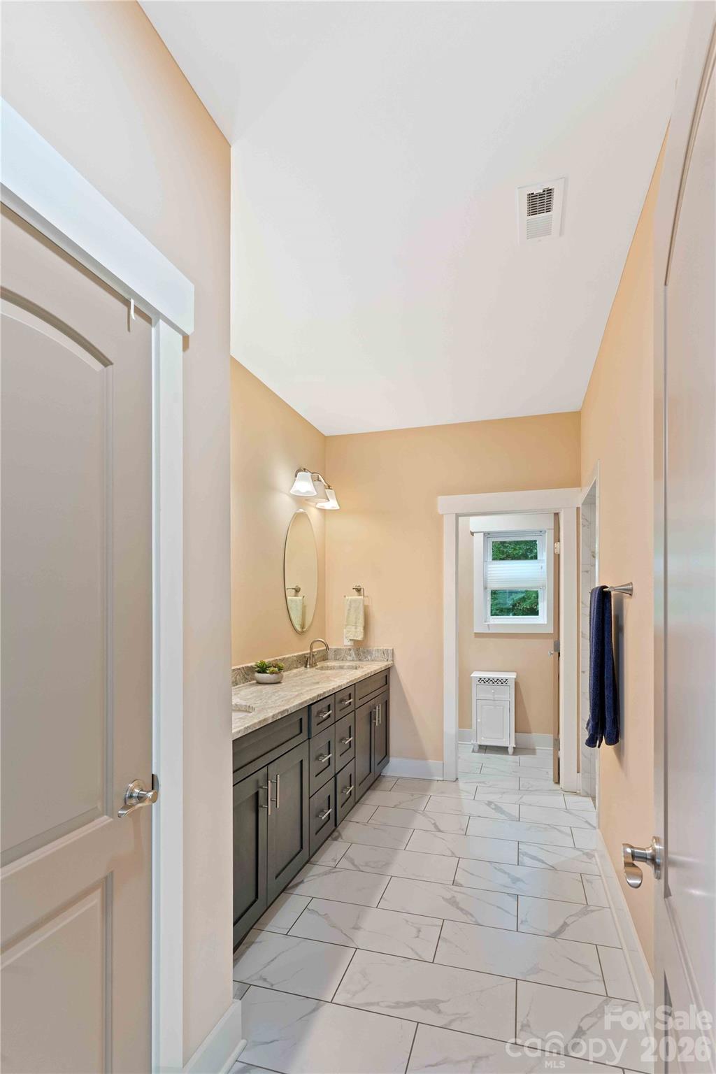 806 Blacksmith Run Drive — Hendersonville