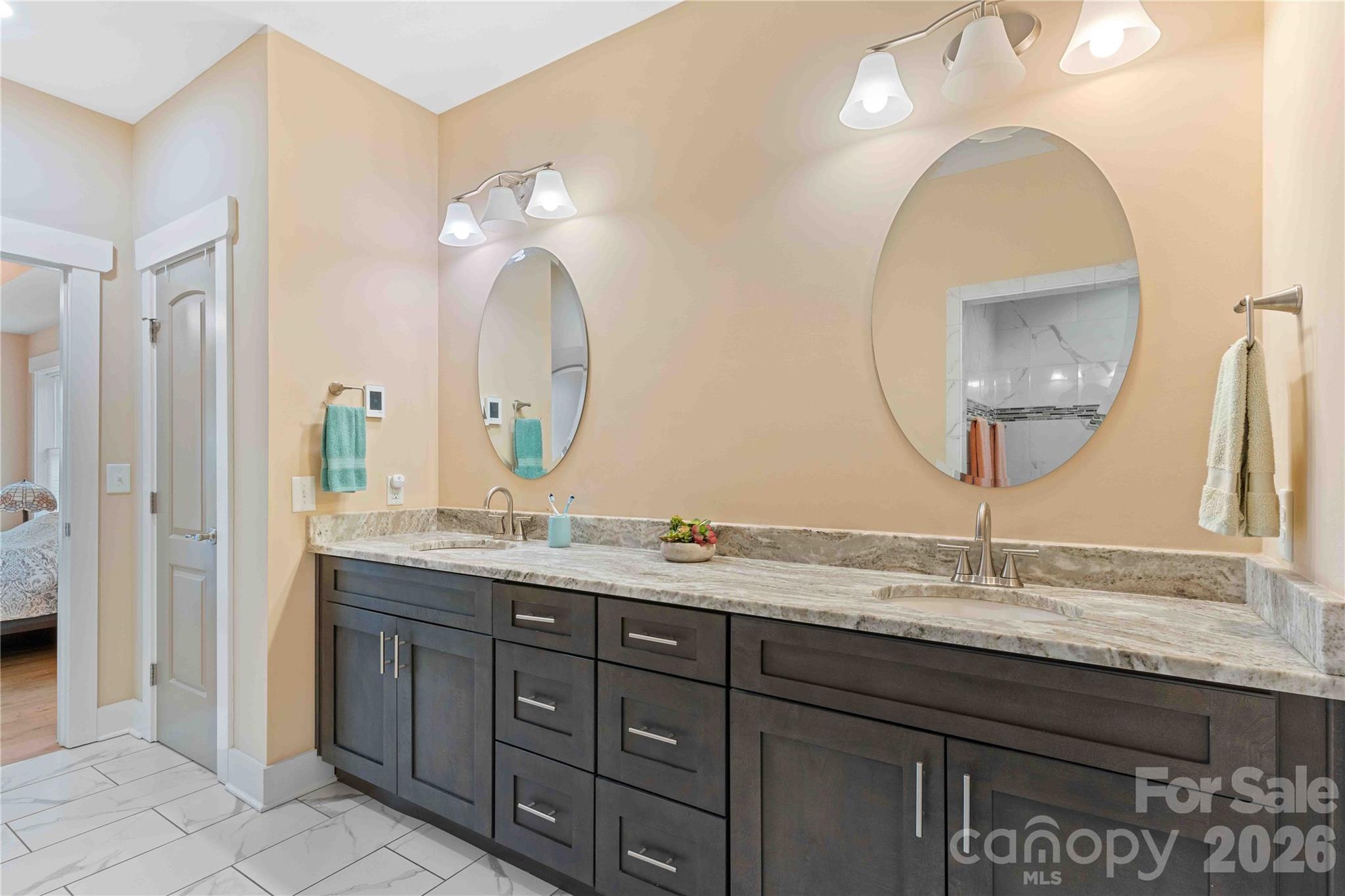 806 Blacksmith Run Drive — Hendersonville