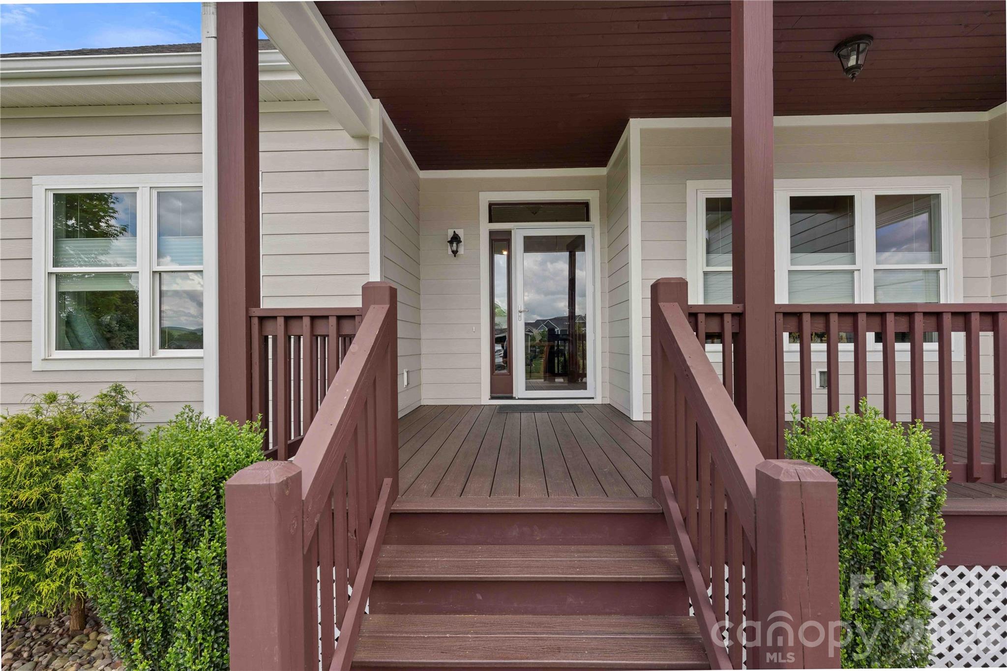 806 Blacksmith Run Drive — Hendersonville