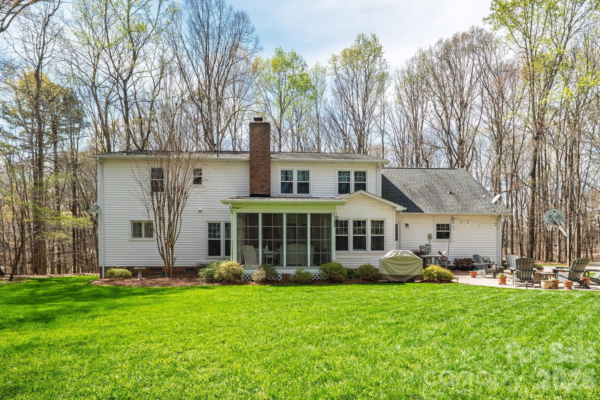 801 Reverdy Lane — Matthews
