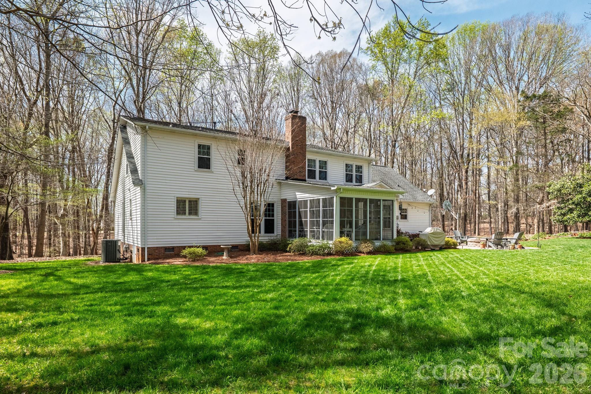 801 Reverdy Lane — Matthews