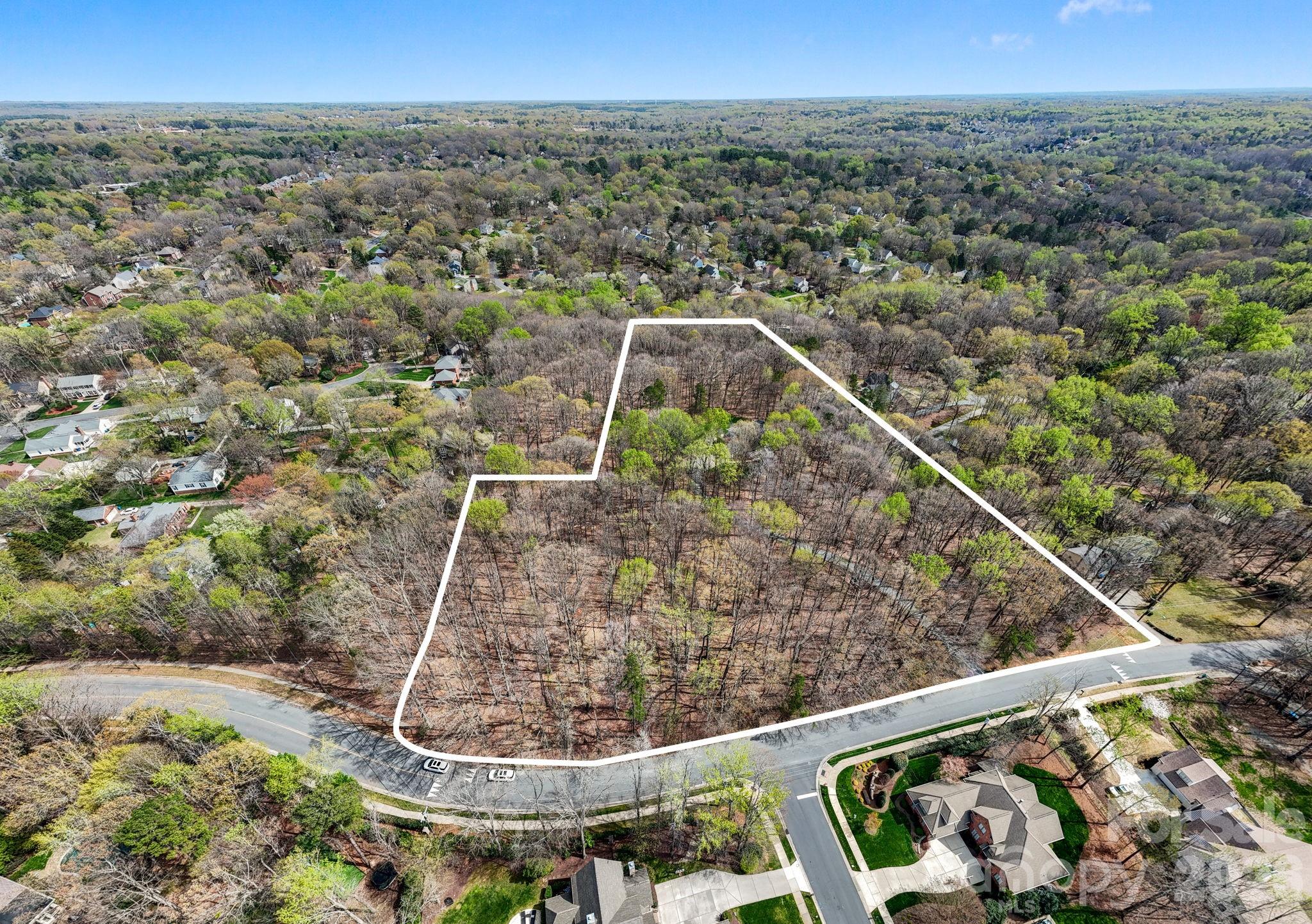 801 Reverdy Lane — Matthews