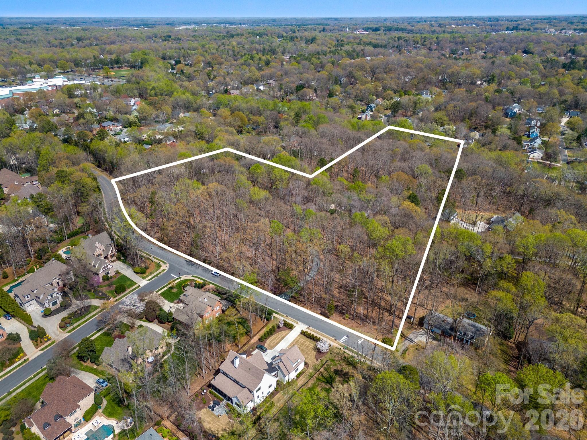 801 Reverdy Lane — Matthews