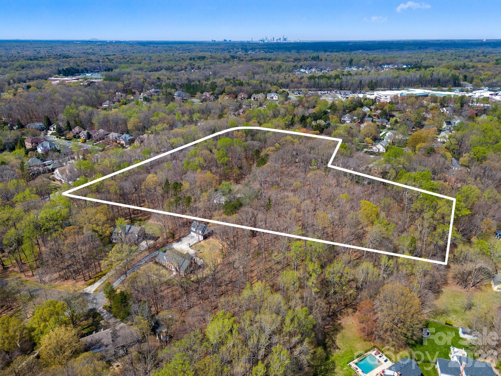 801 Reverdy Lane — Matthews