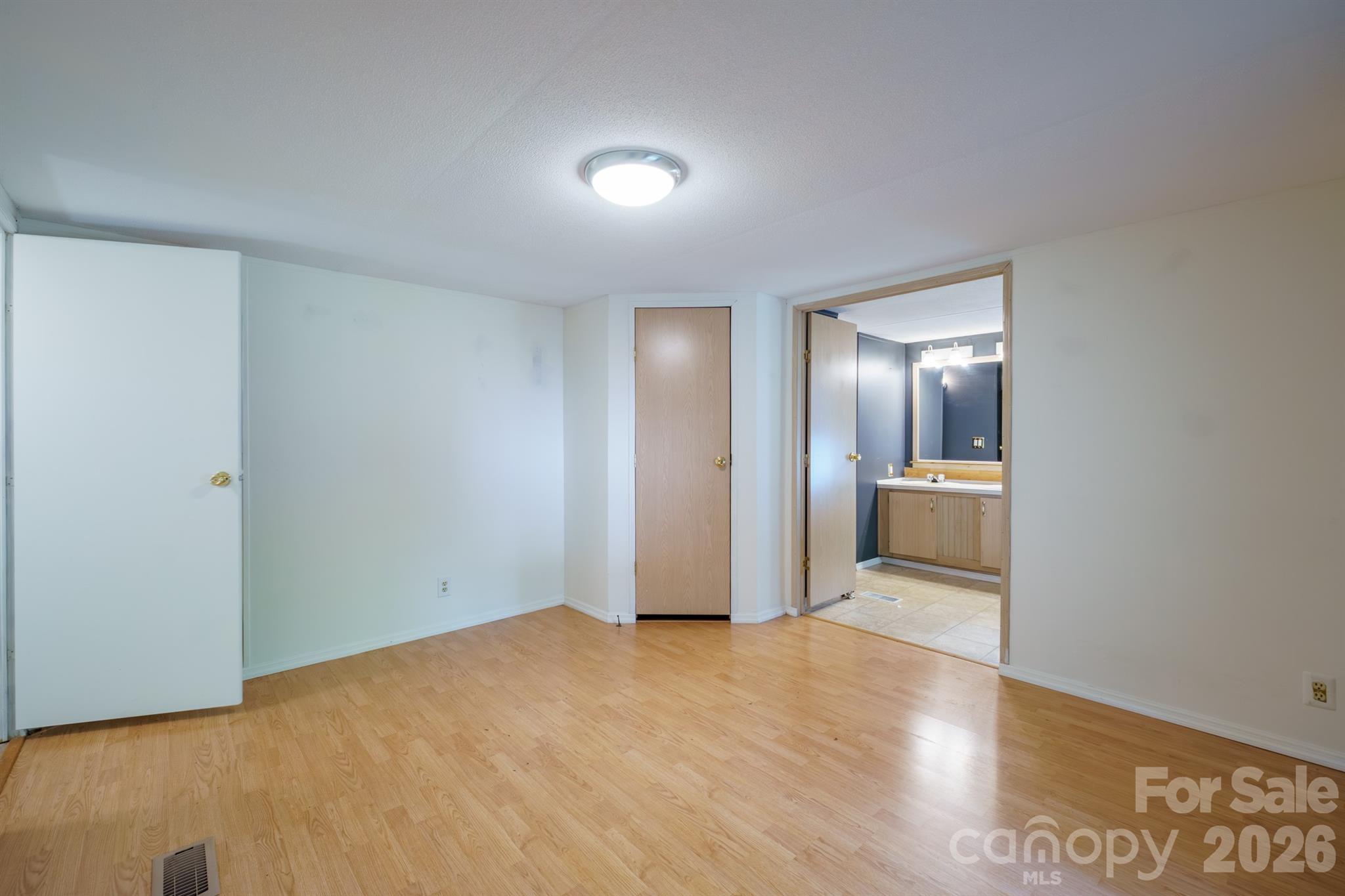 222 Summertree Drive — Troutman