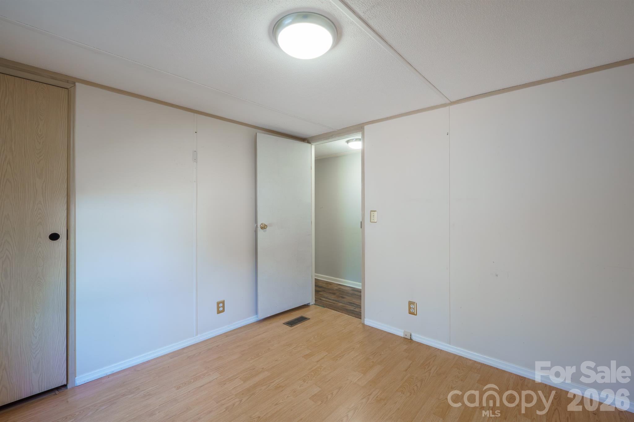 222 Summertree Drive — Troutman