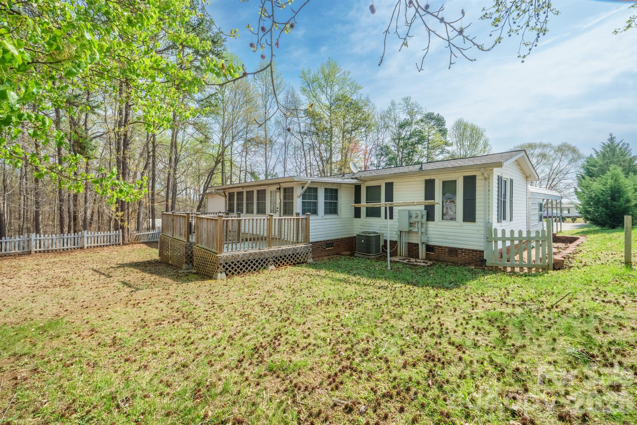 222 Summertree Drive — Troutman