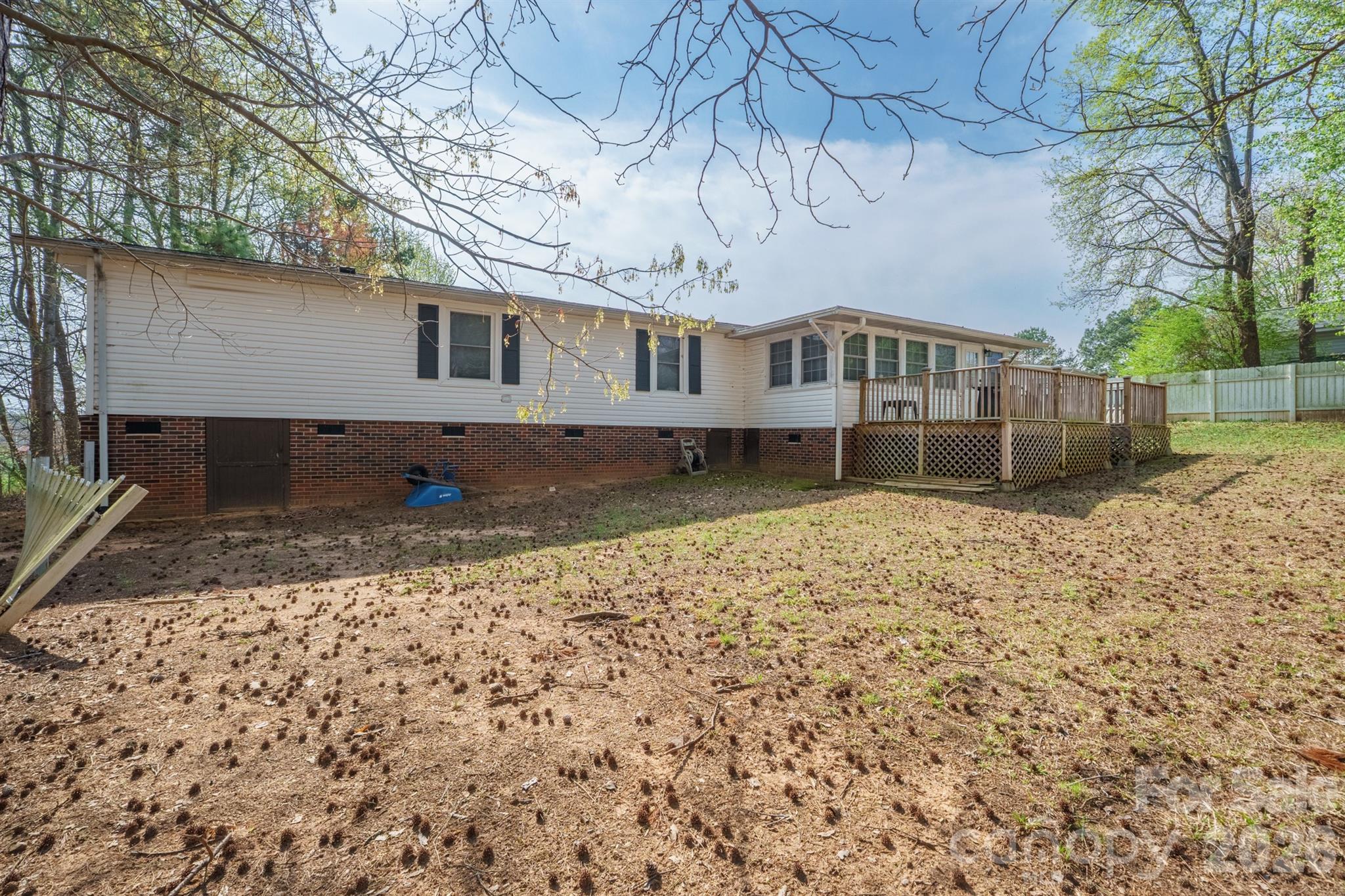 222 Summertree Drive — Troutman