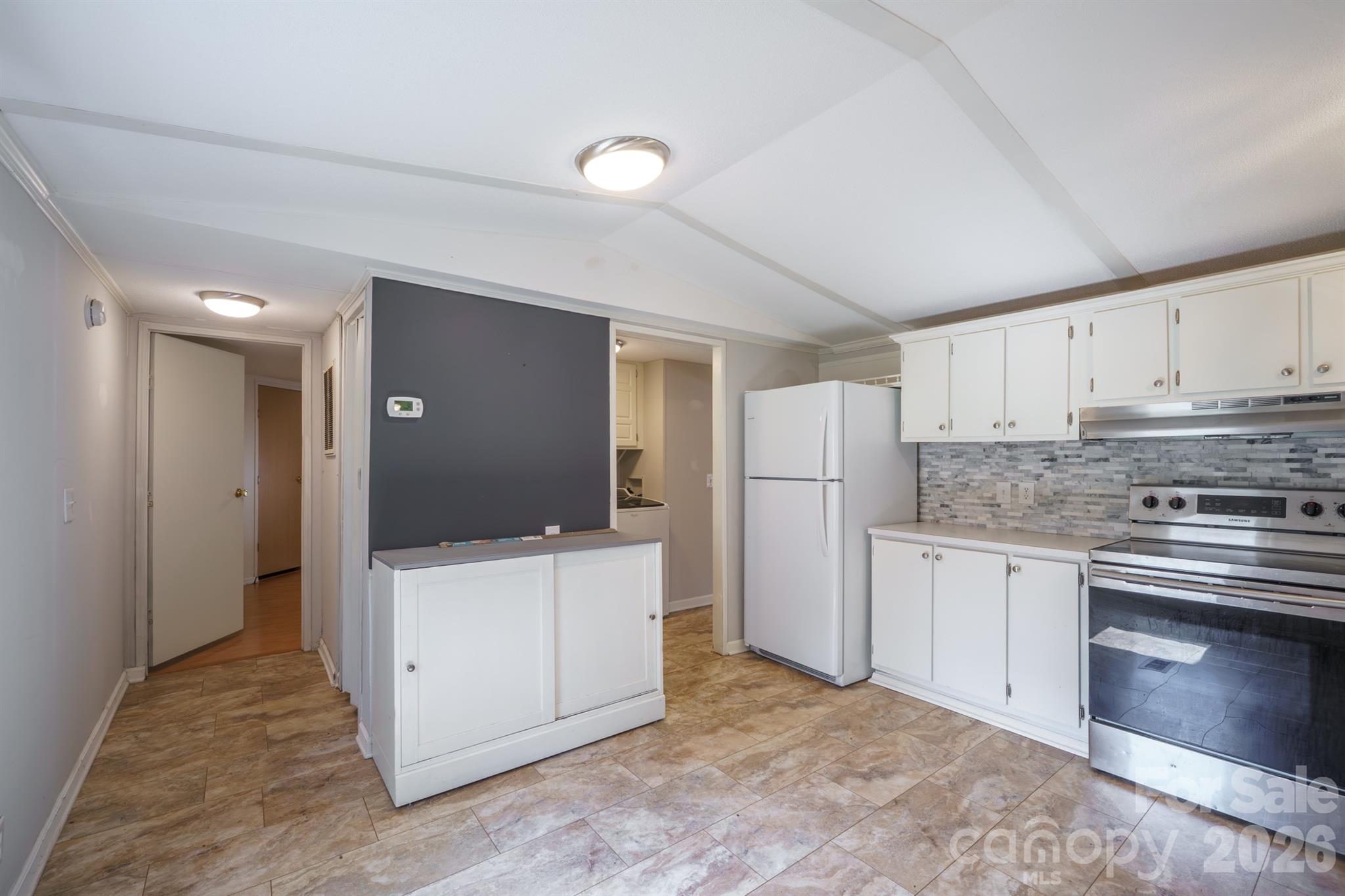 222 Summertree Drive — Troutman