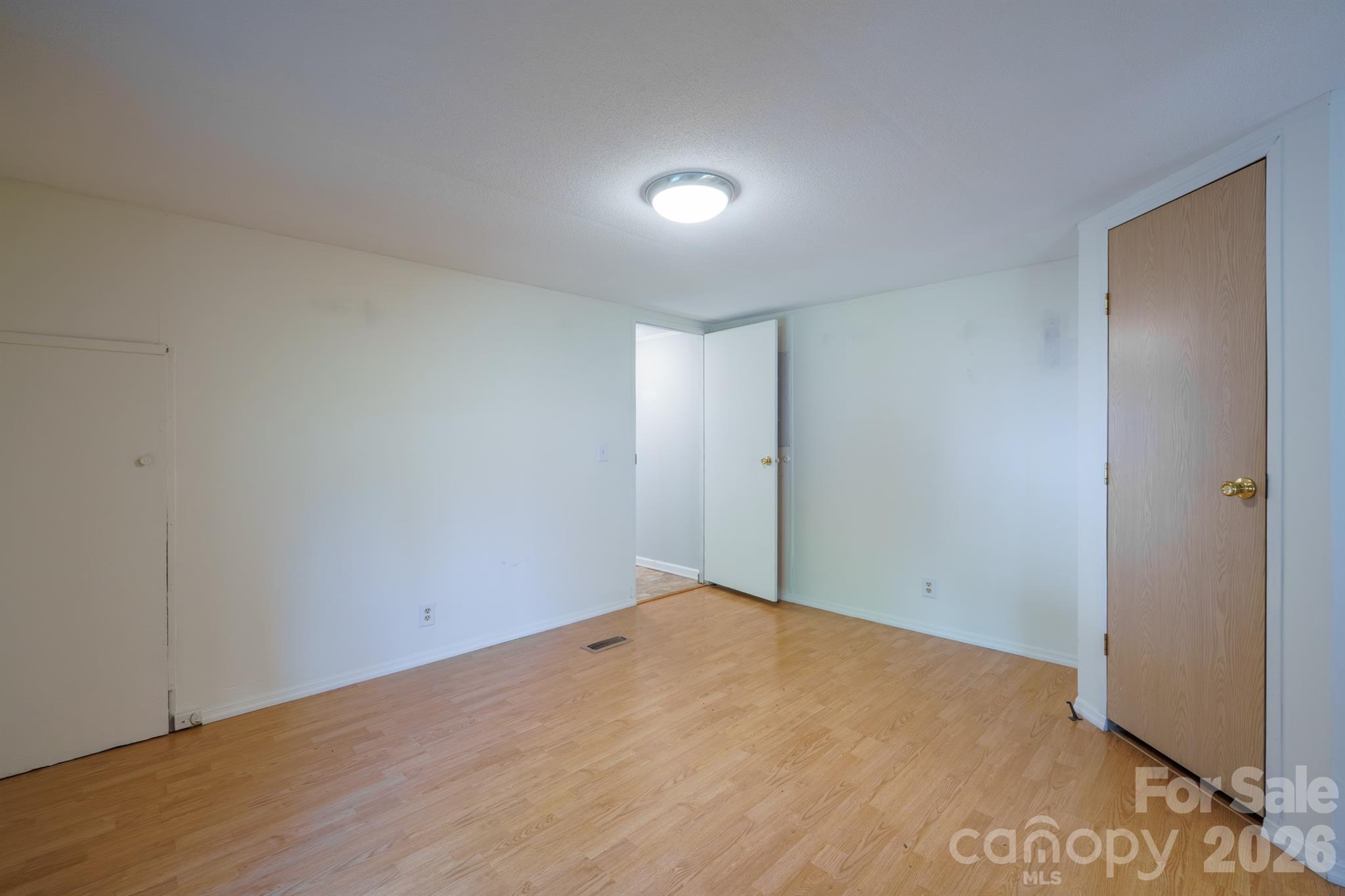 222 Summertree Drive — Troutman