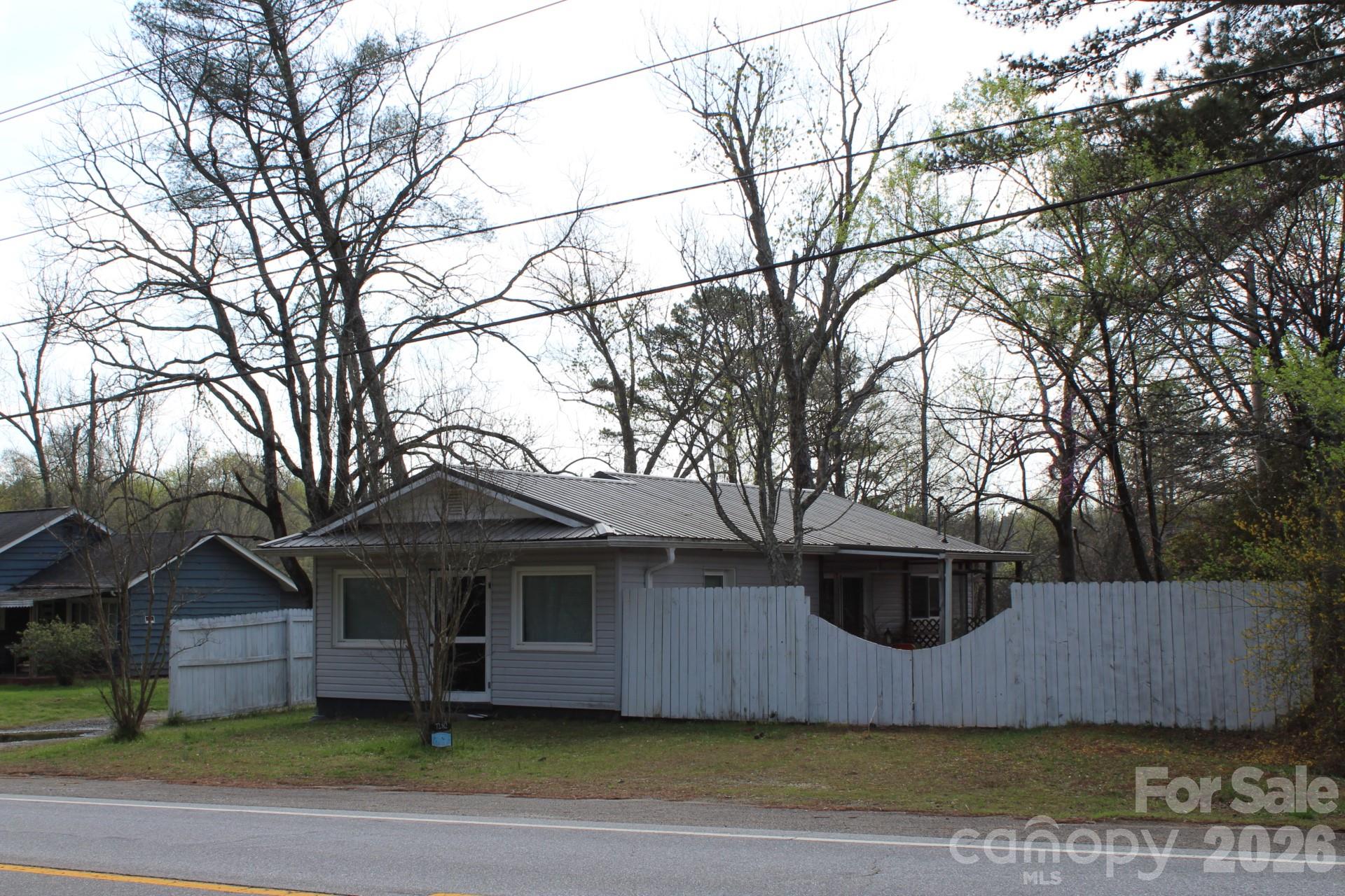 7282 NC Hwy 108 Highway E — Mill Spring