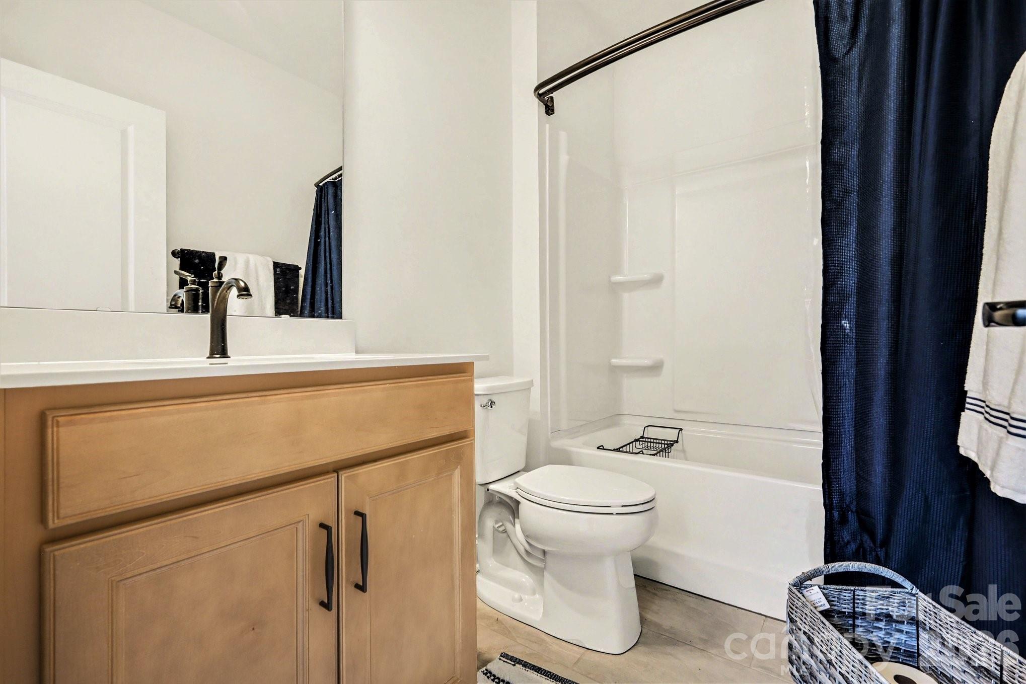 893 Regulus Court — York
