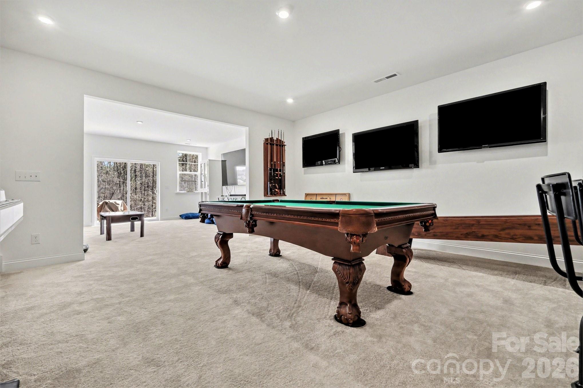 893 Regulus Court — York