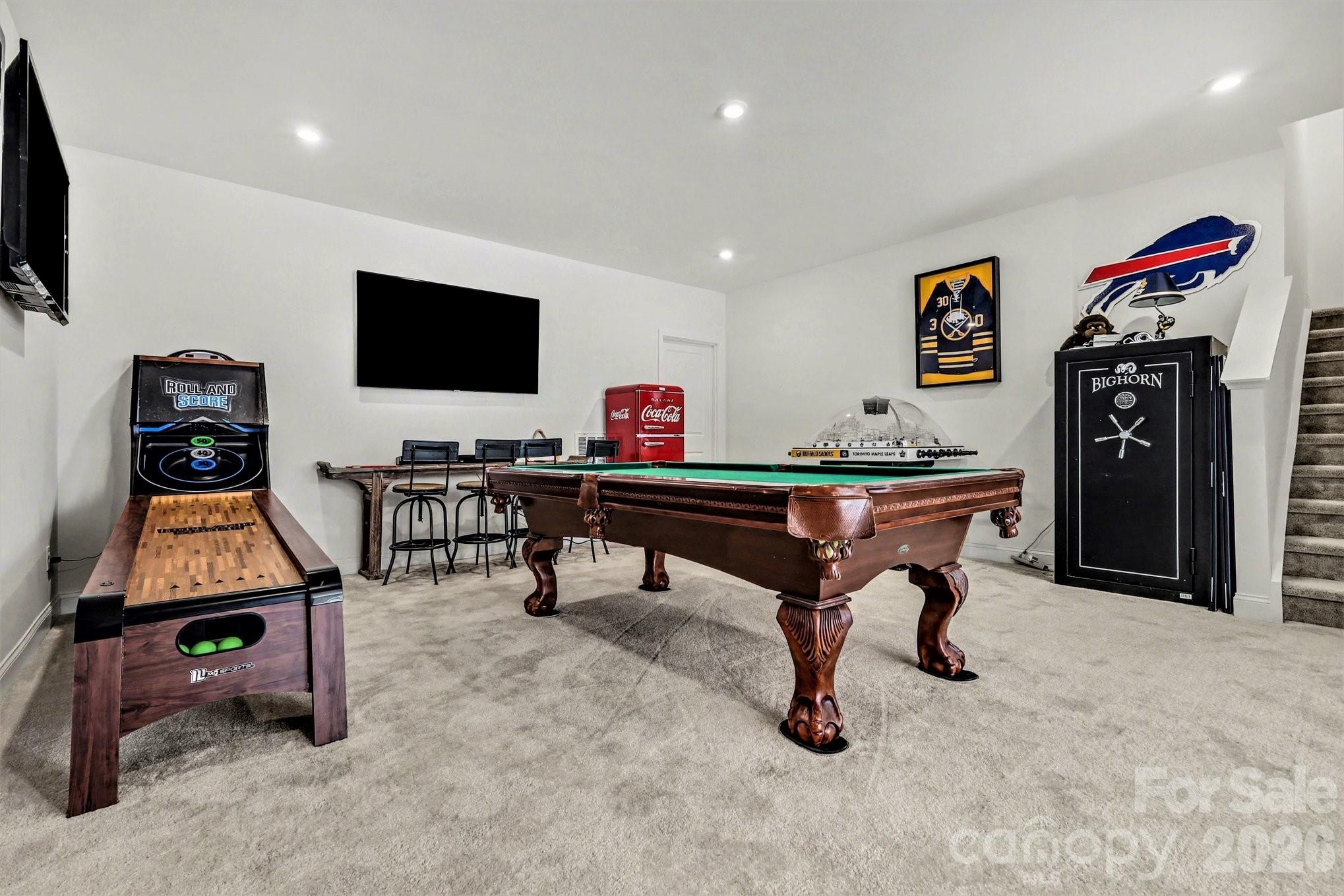 893 Regulus Court — York