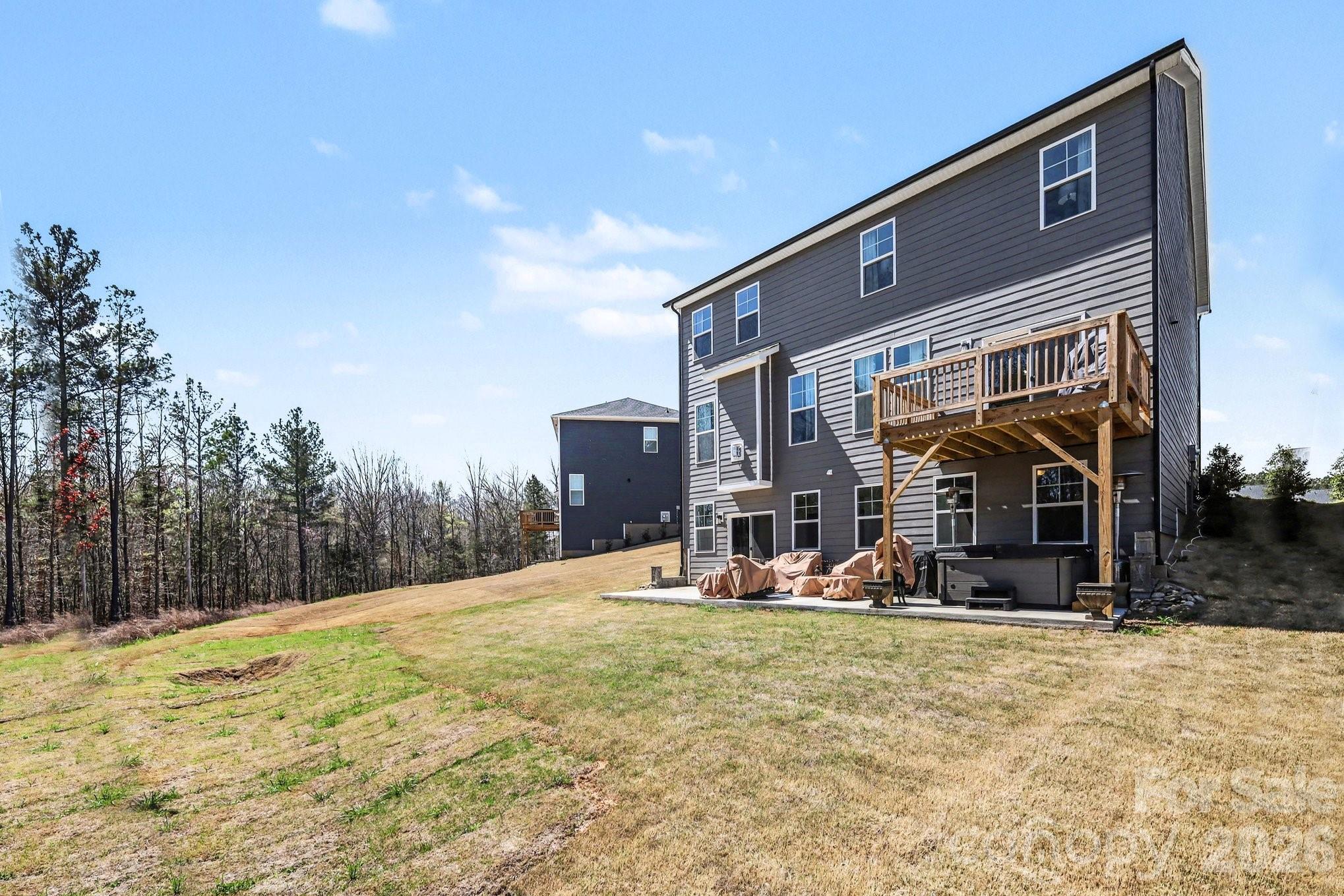 893 Regulus Court — York