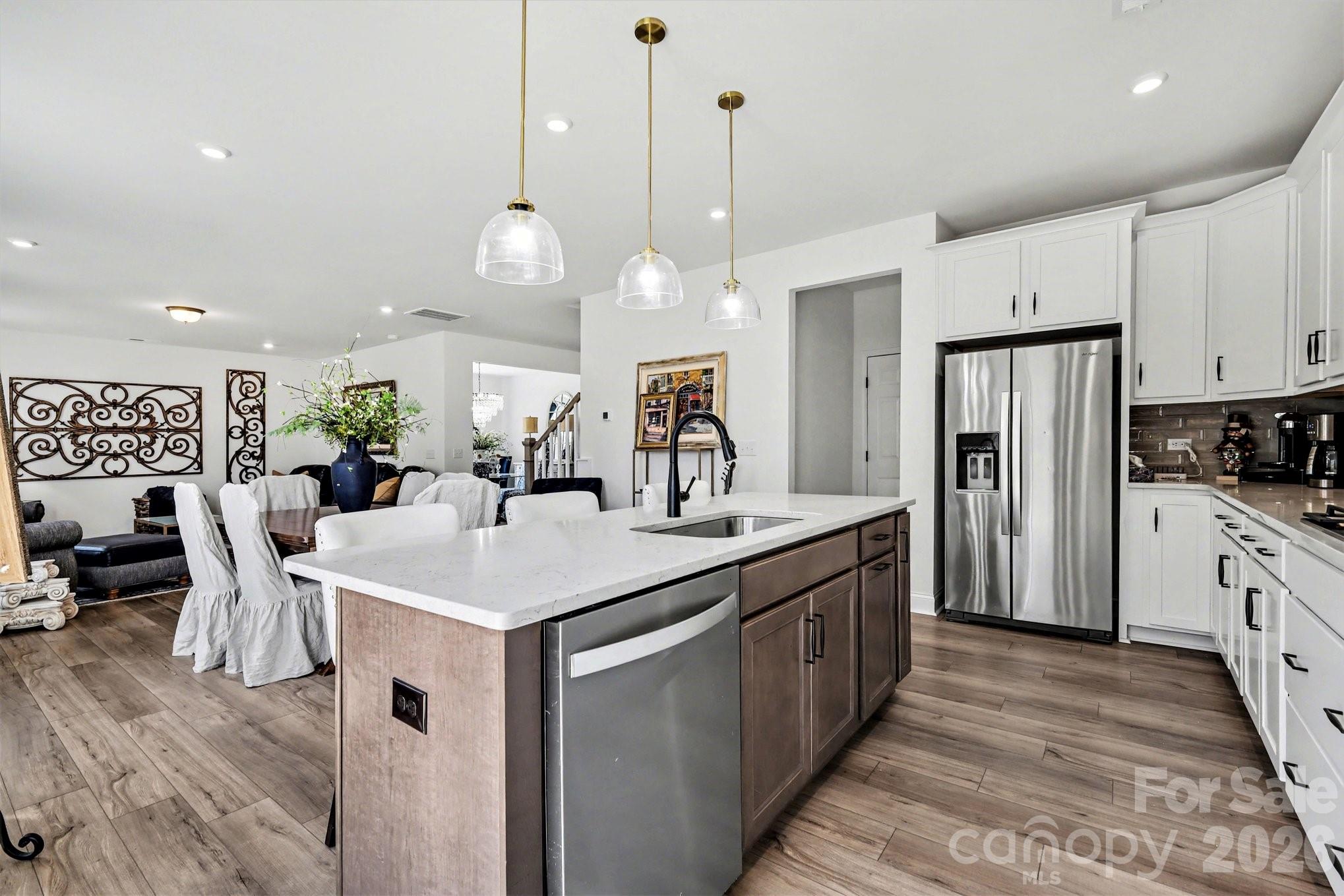 893 Regulus Court — York