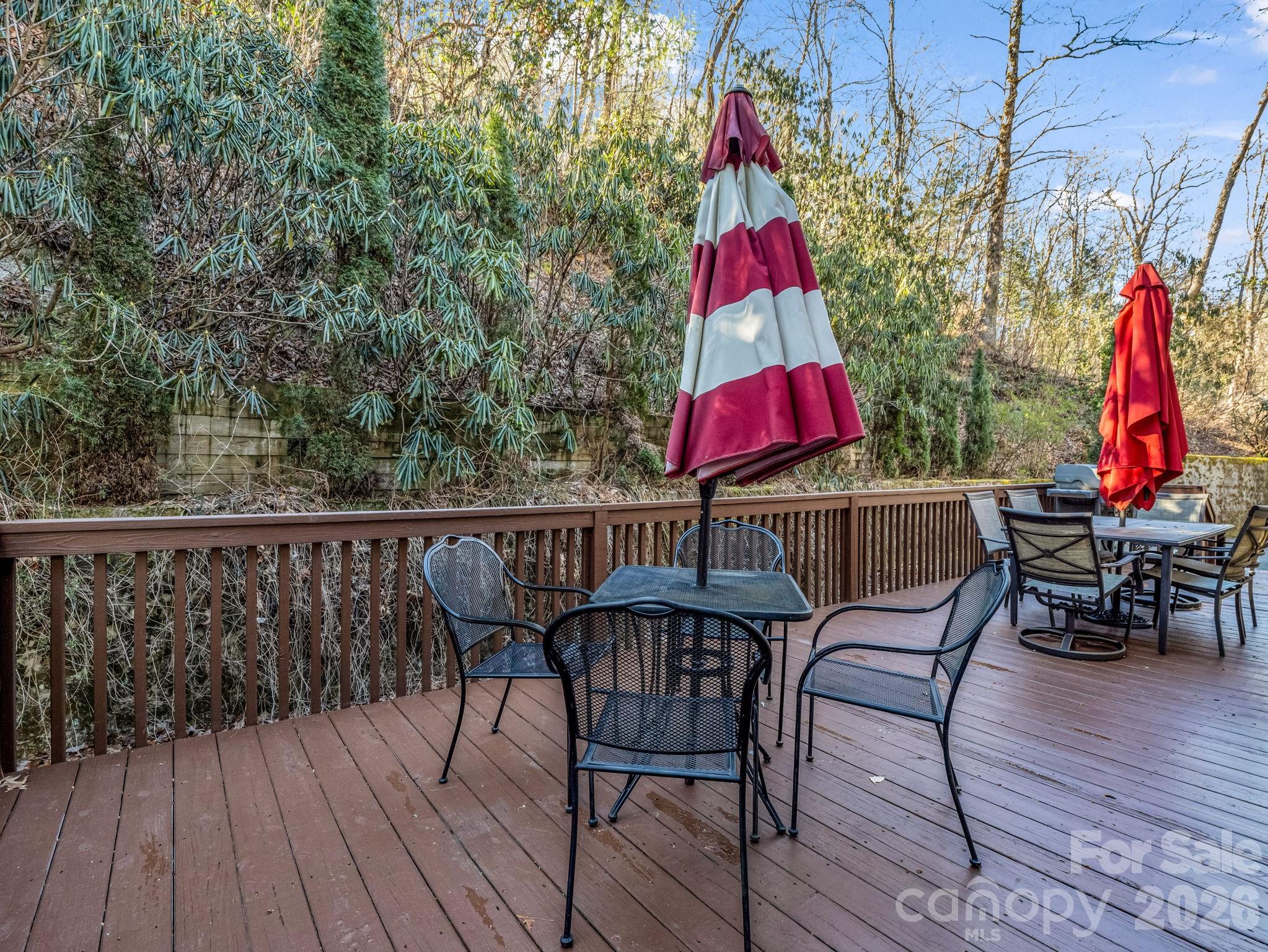 108 Nuthatch Trace — Brevard