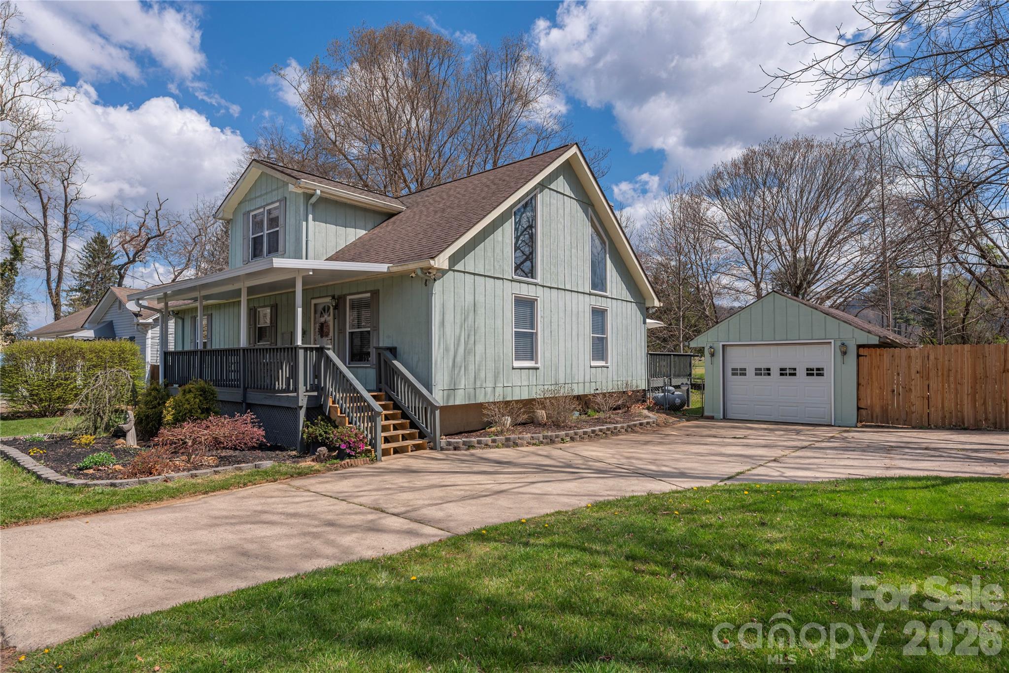 209 Browning Road — Waynesville