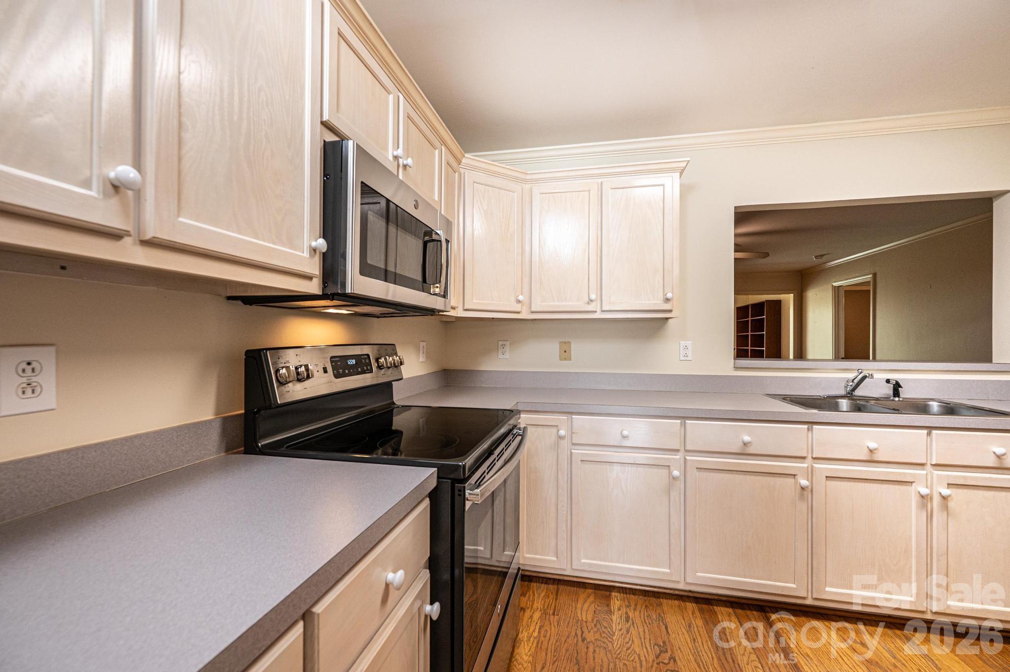 142 39th Avenue Court NW — Hickory