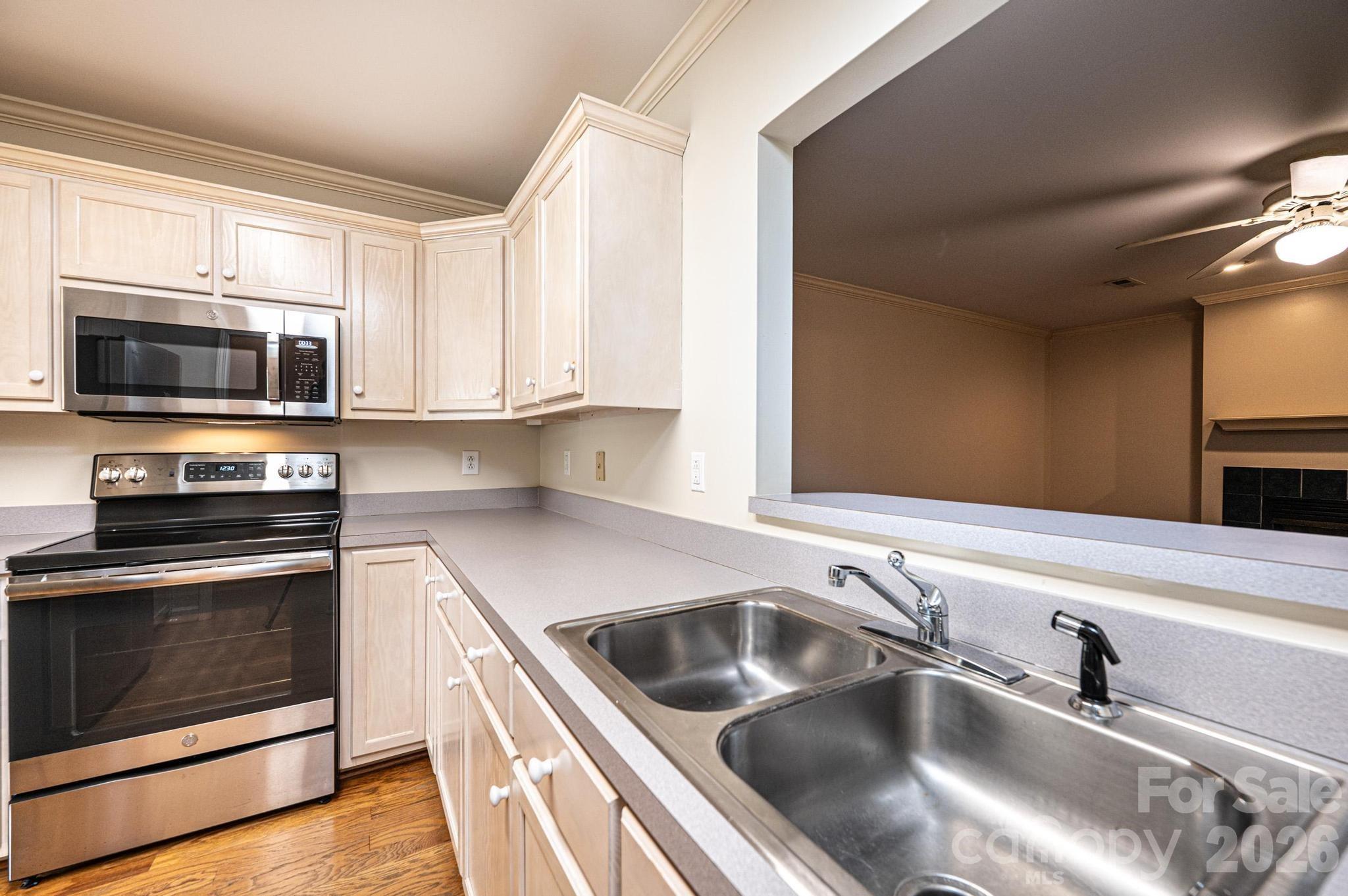 142 39th Avenue Court NW — Hickory