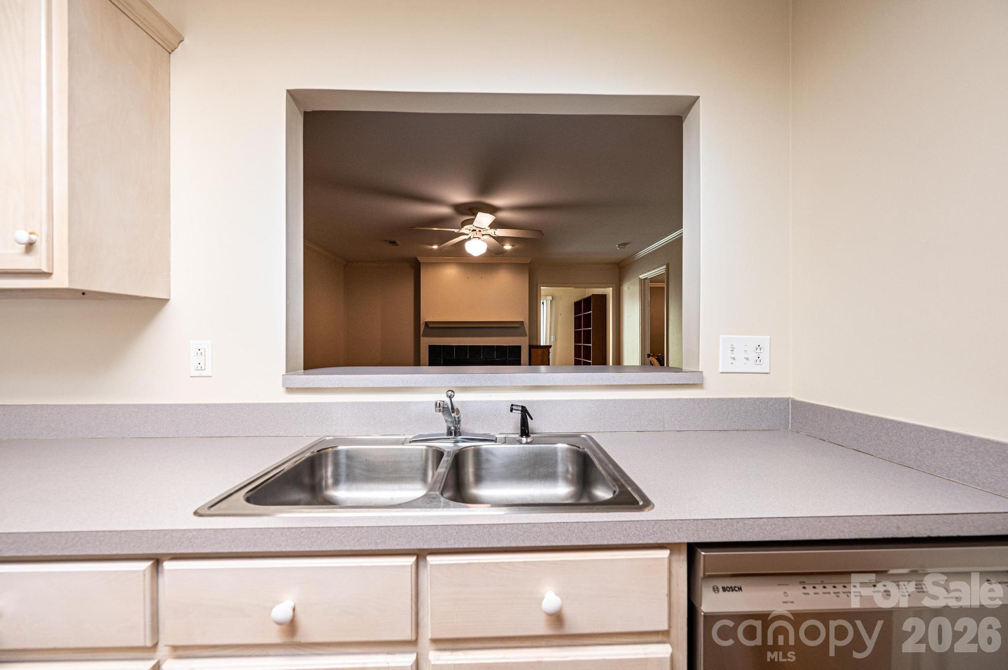 142 39th Avenue Court NW — Hickory