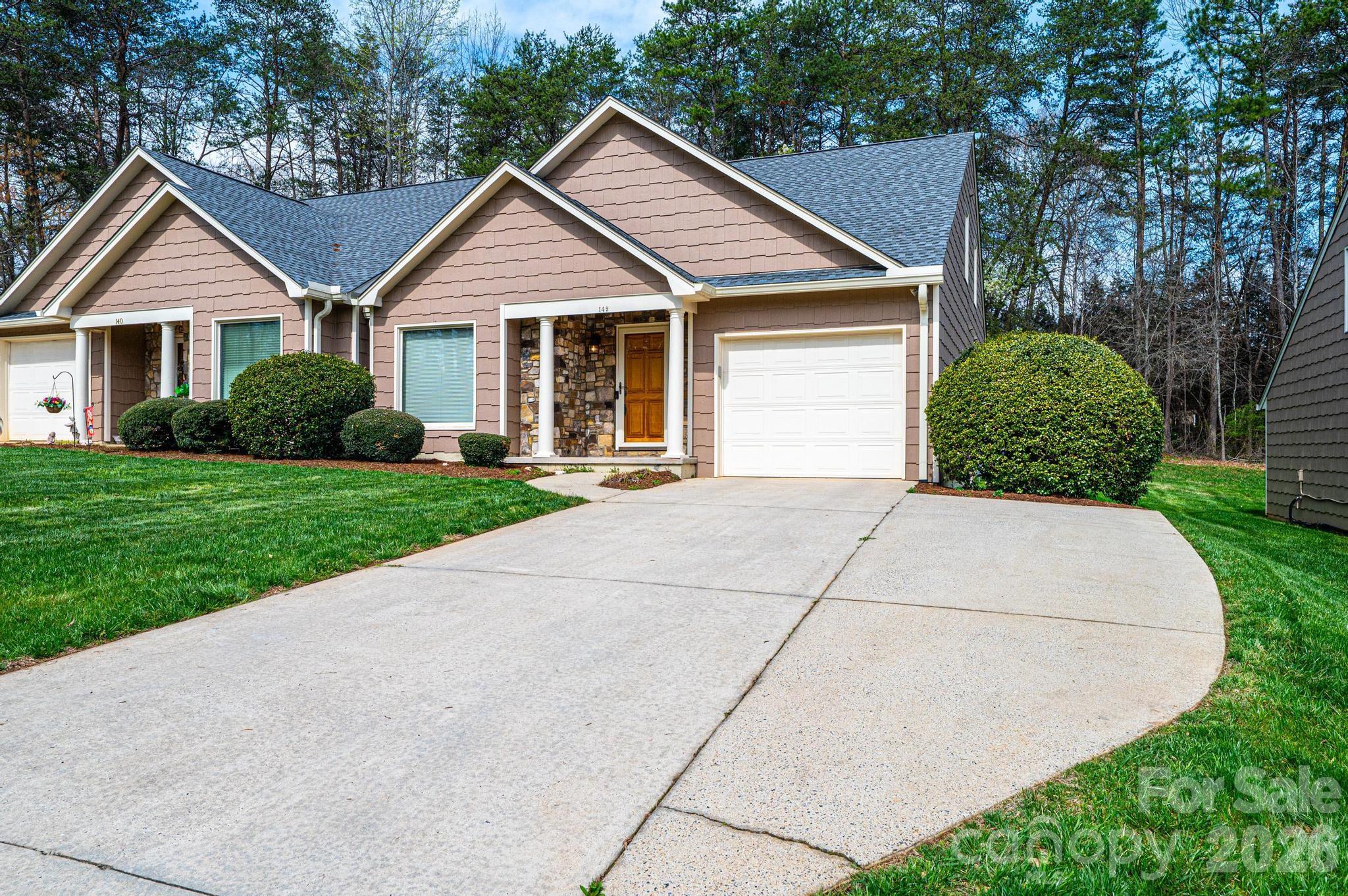 142 39th Avenue Court NW — Hickory