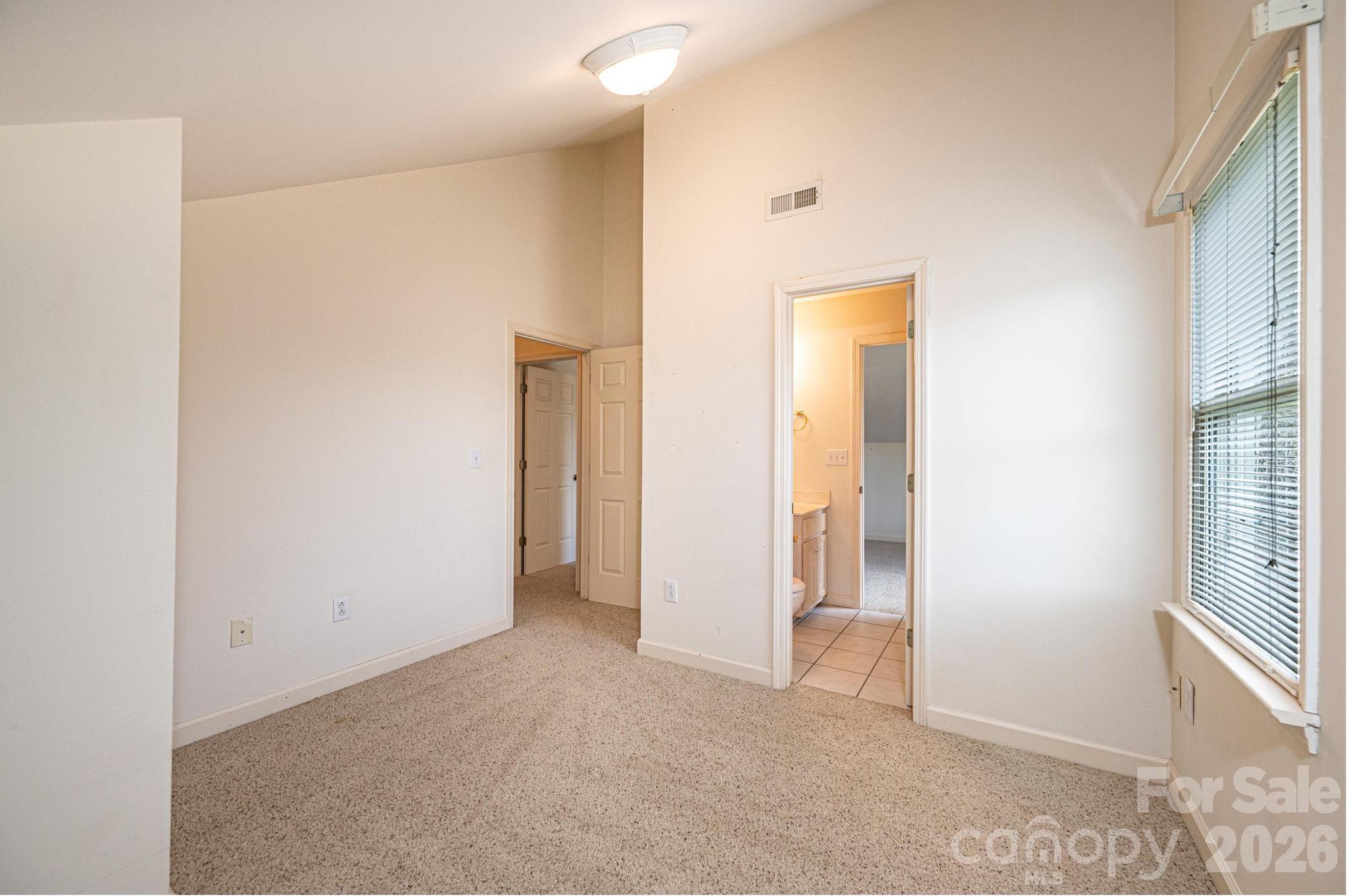 142 39th Avenue Court NW — Hickory