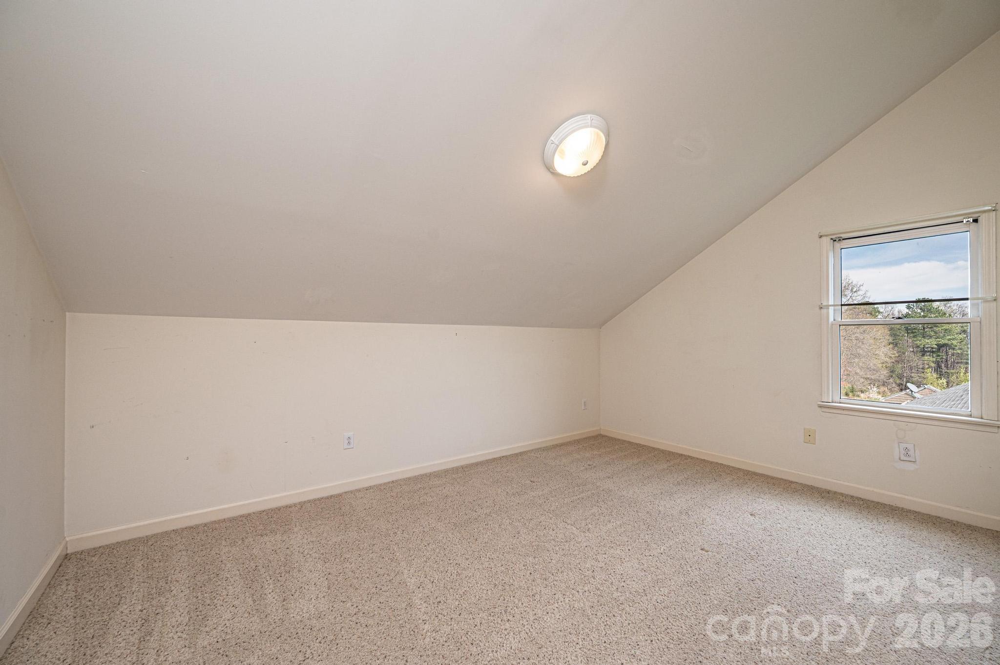 142 39th Avenue Court NW — Hickory