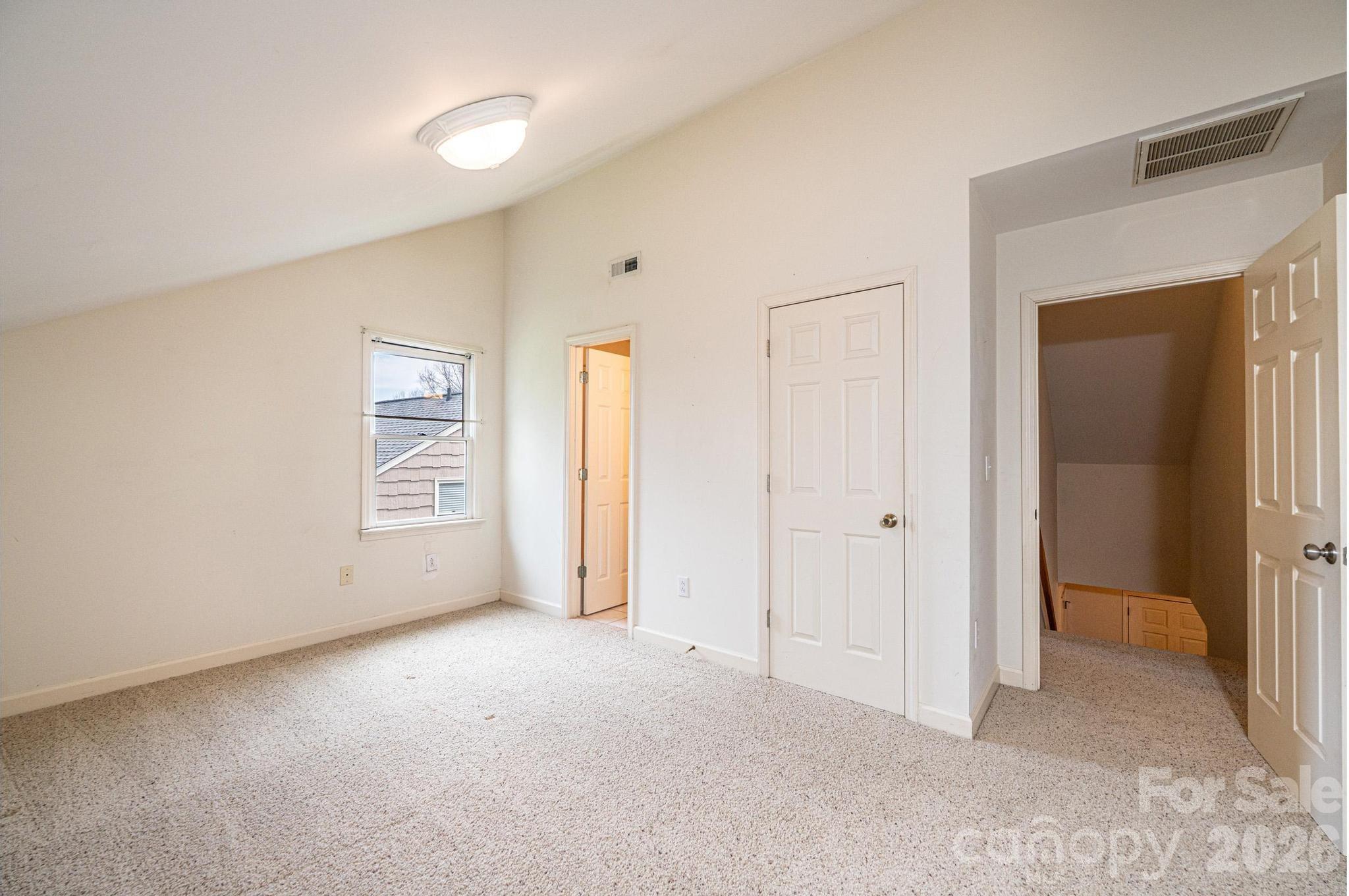142 39th Avenue Court NW — Hickory
