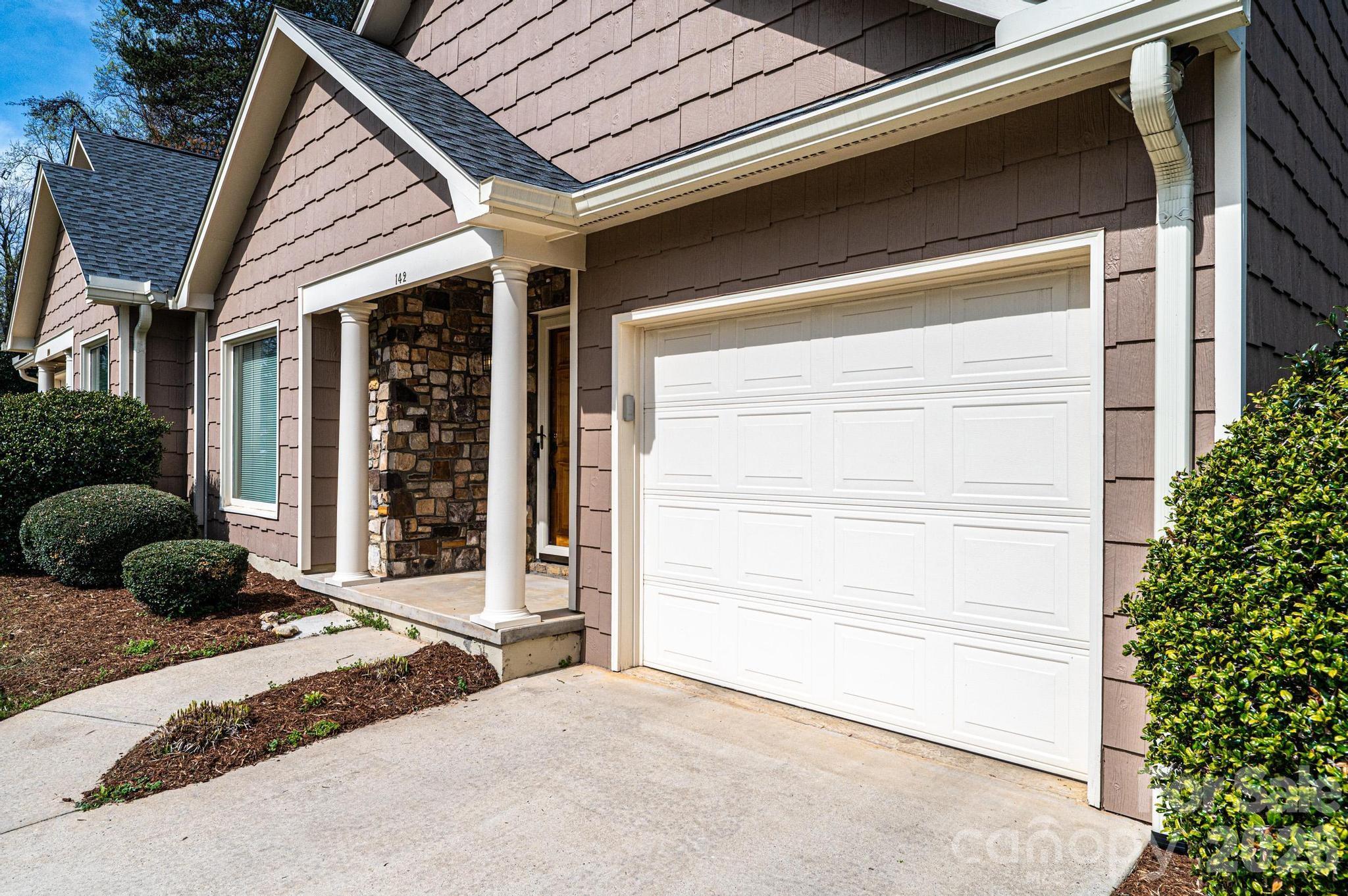 142 39th Avenue Court NW — Hickory