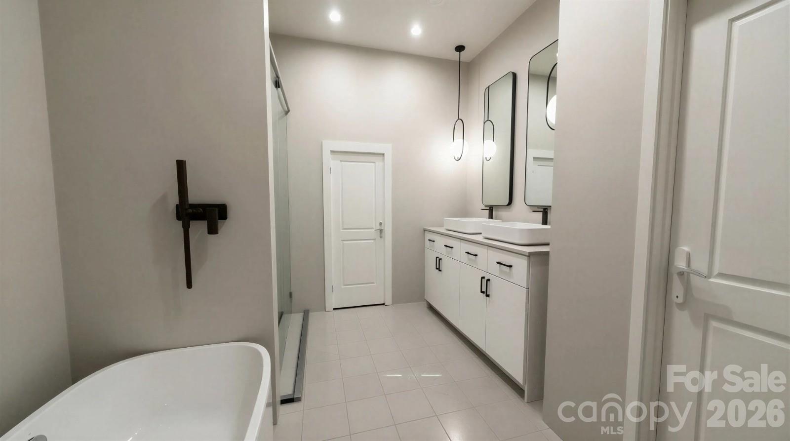 753 Chatsworth Circle — Lenoir