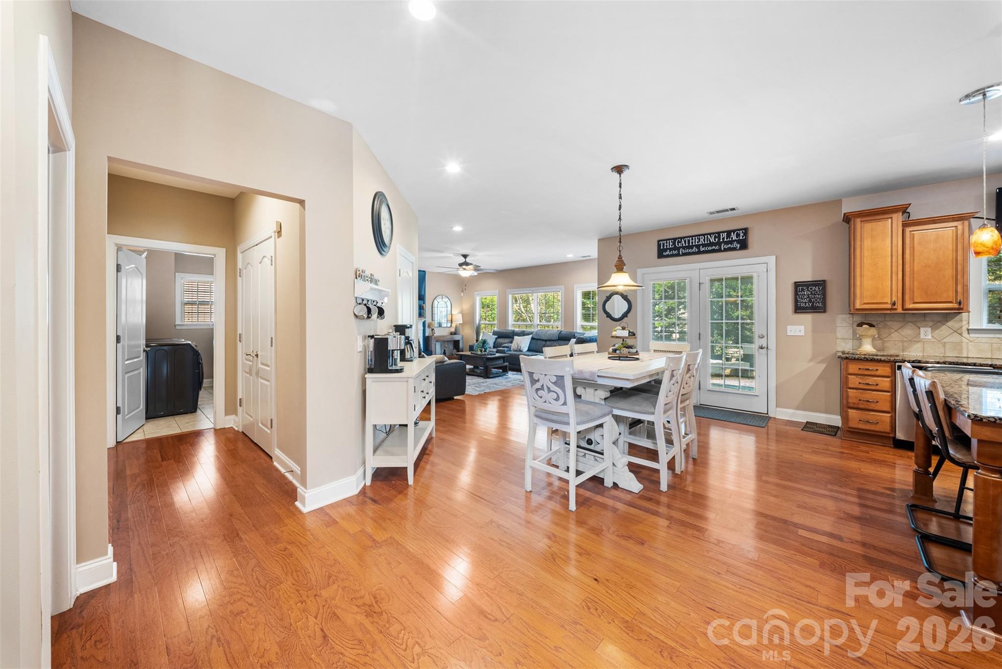 8715 Savannah Road — Harrisburg