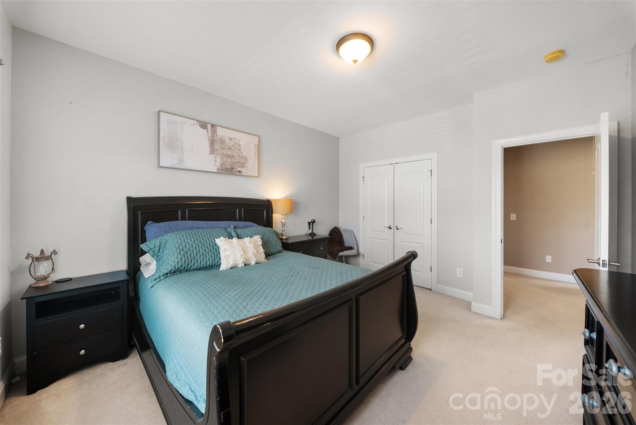 8715 Savannah Road — Harrisburg
