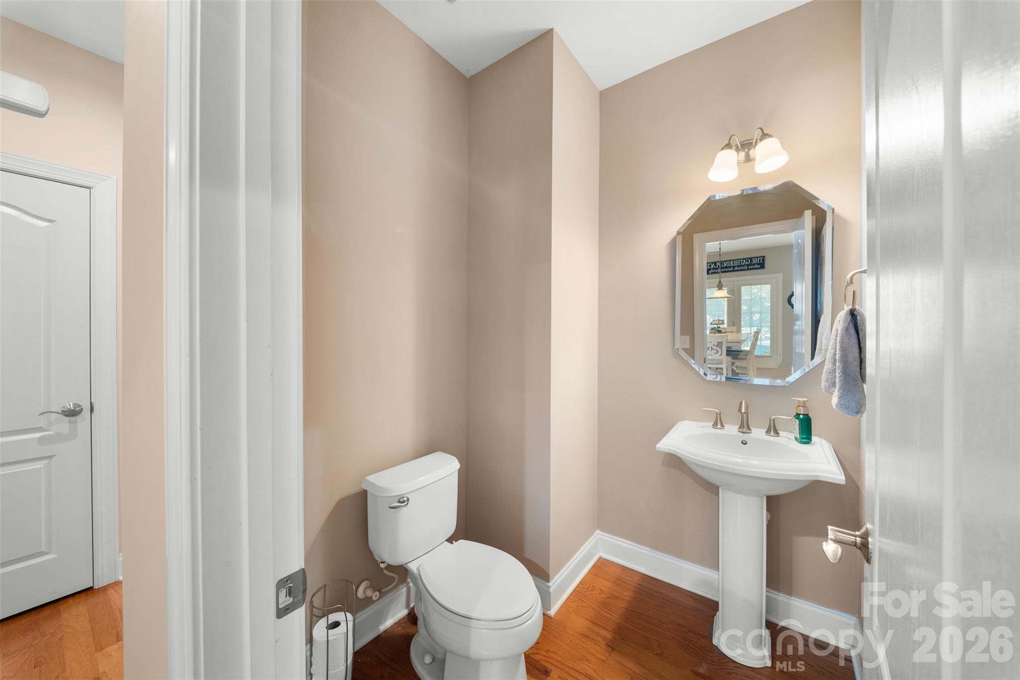 8715 Savannah Road — Harrisburg