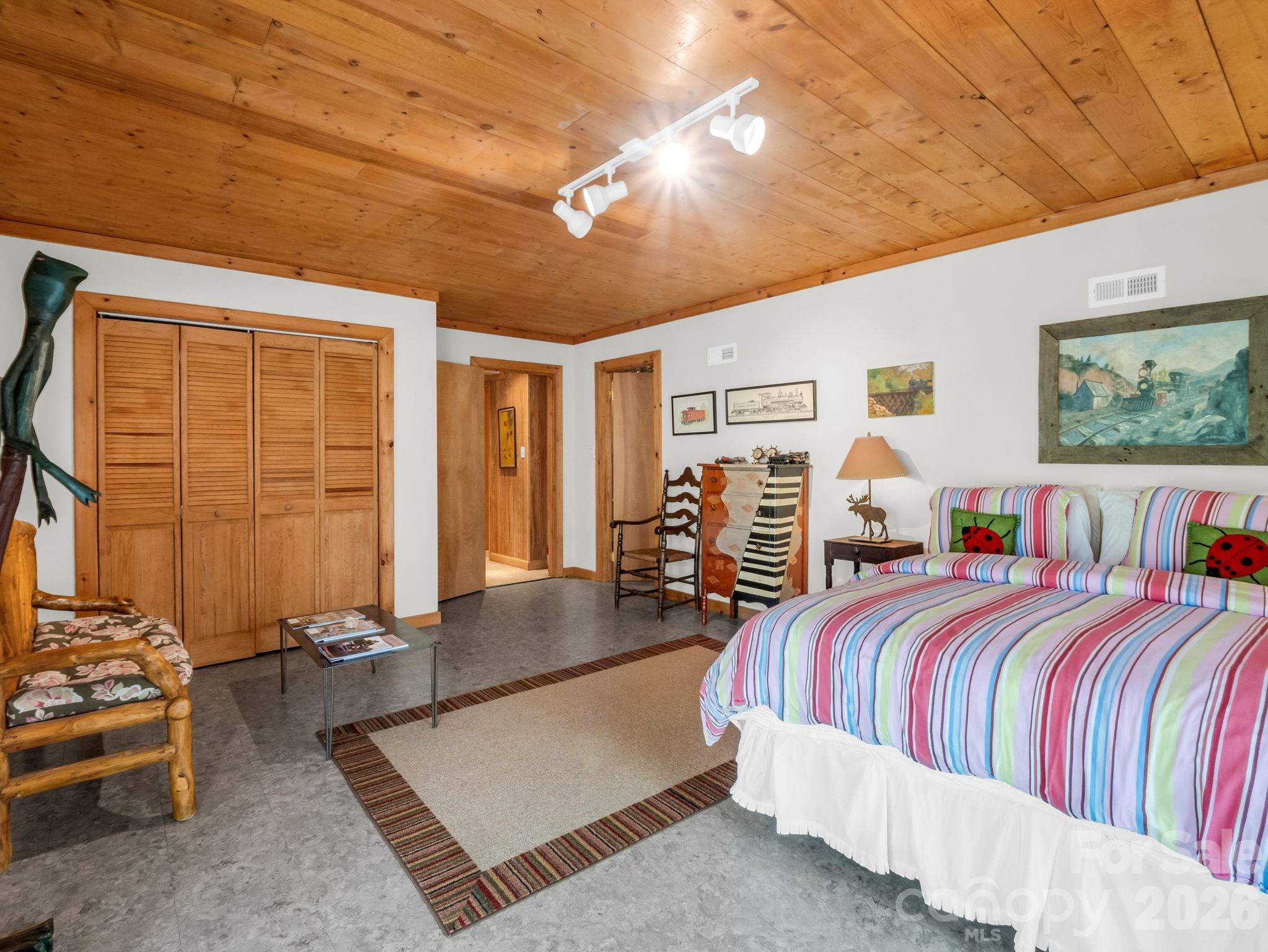 780 Rixhaven Drive — Saluda