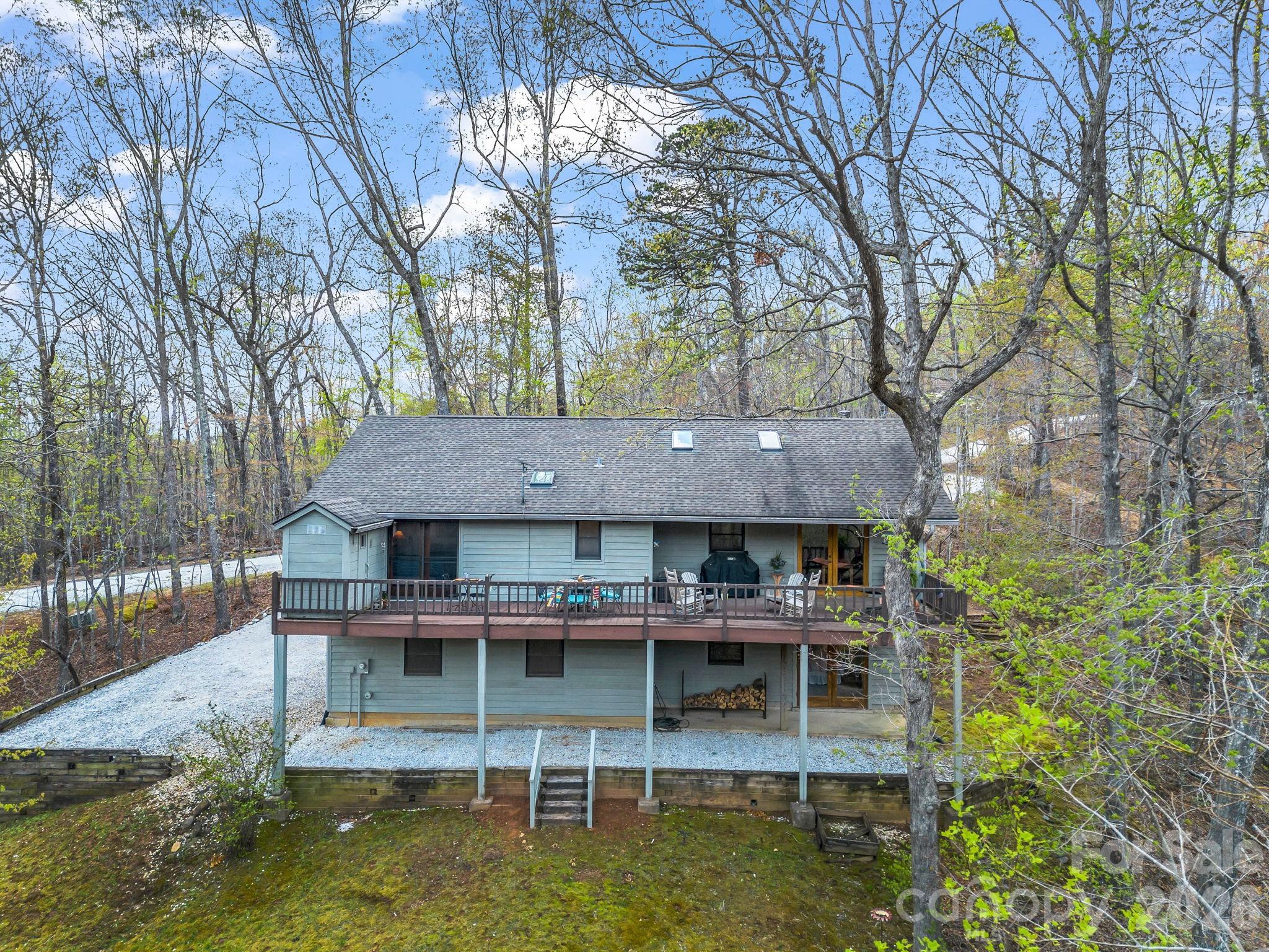780 Rixhaven Drive — Saluda