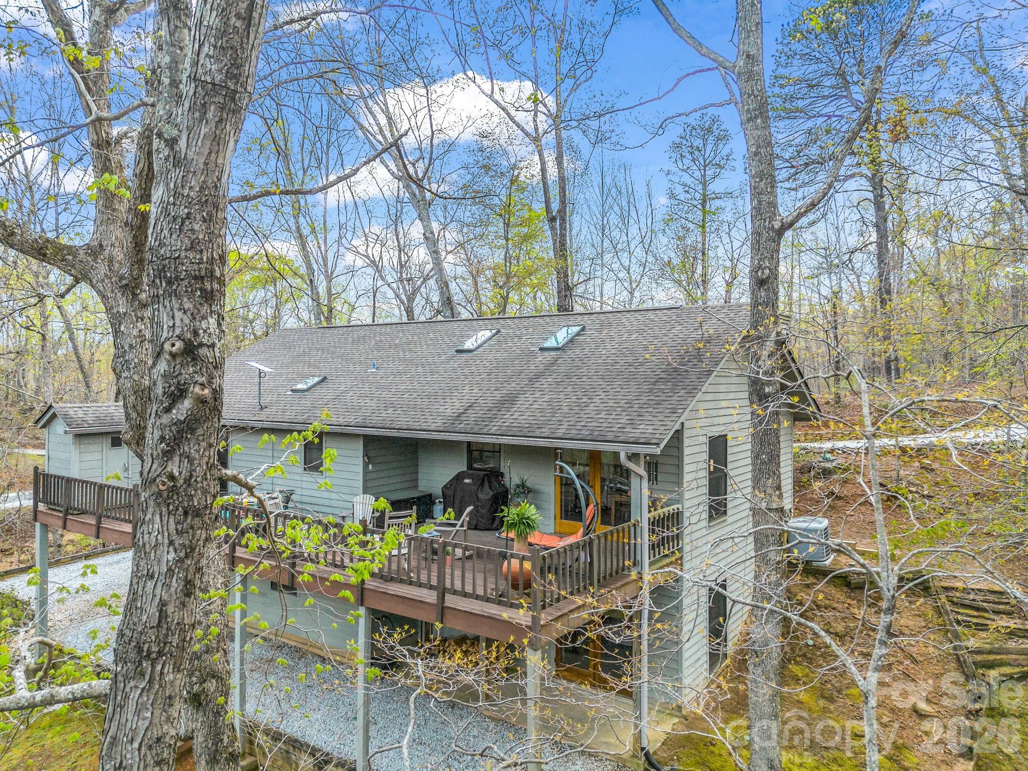 780 Rixhaven Drive — Saluda