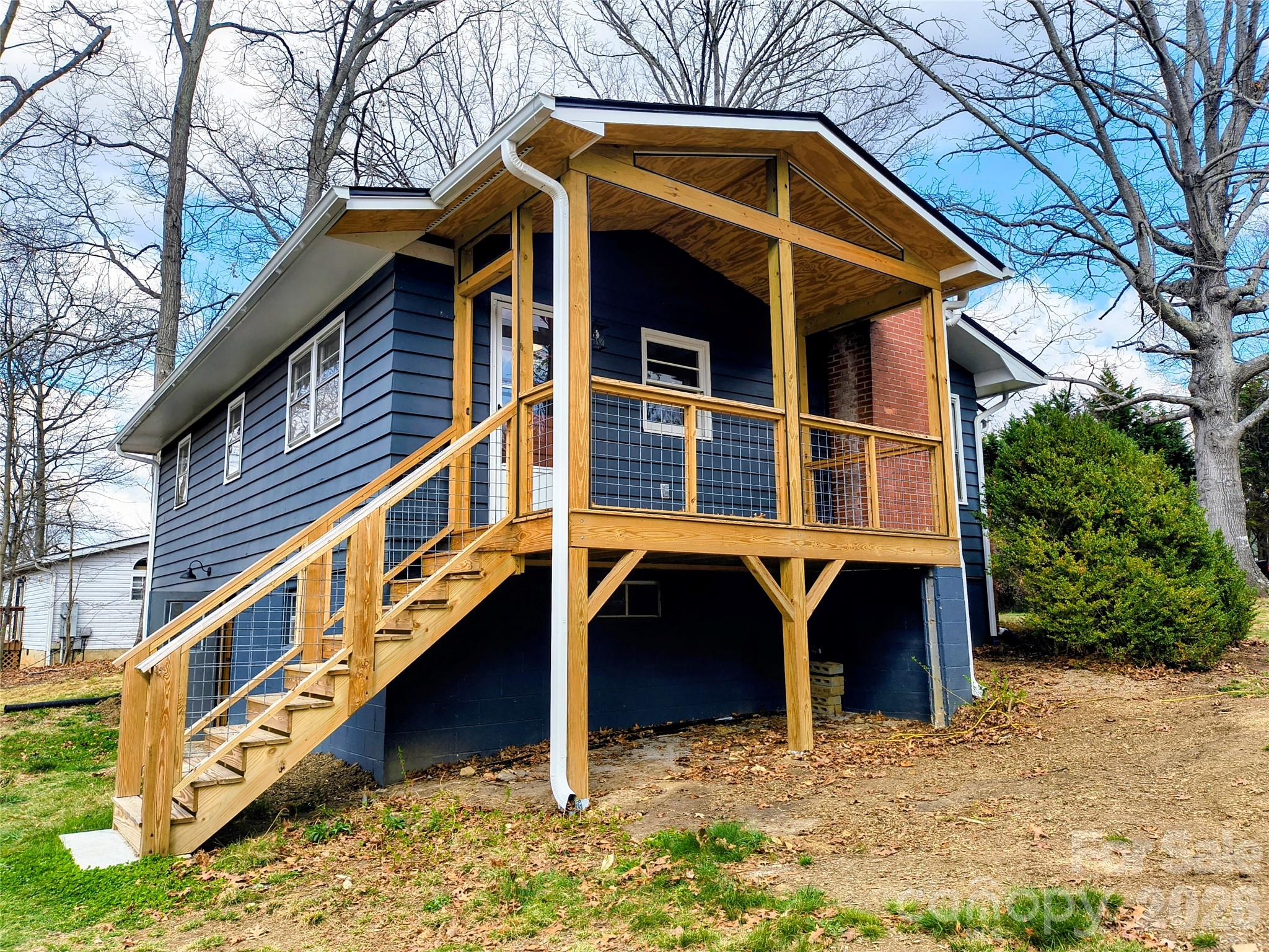 143 Tabernacle Road — Black Mountain