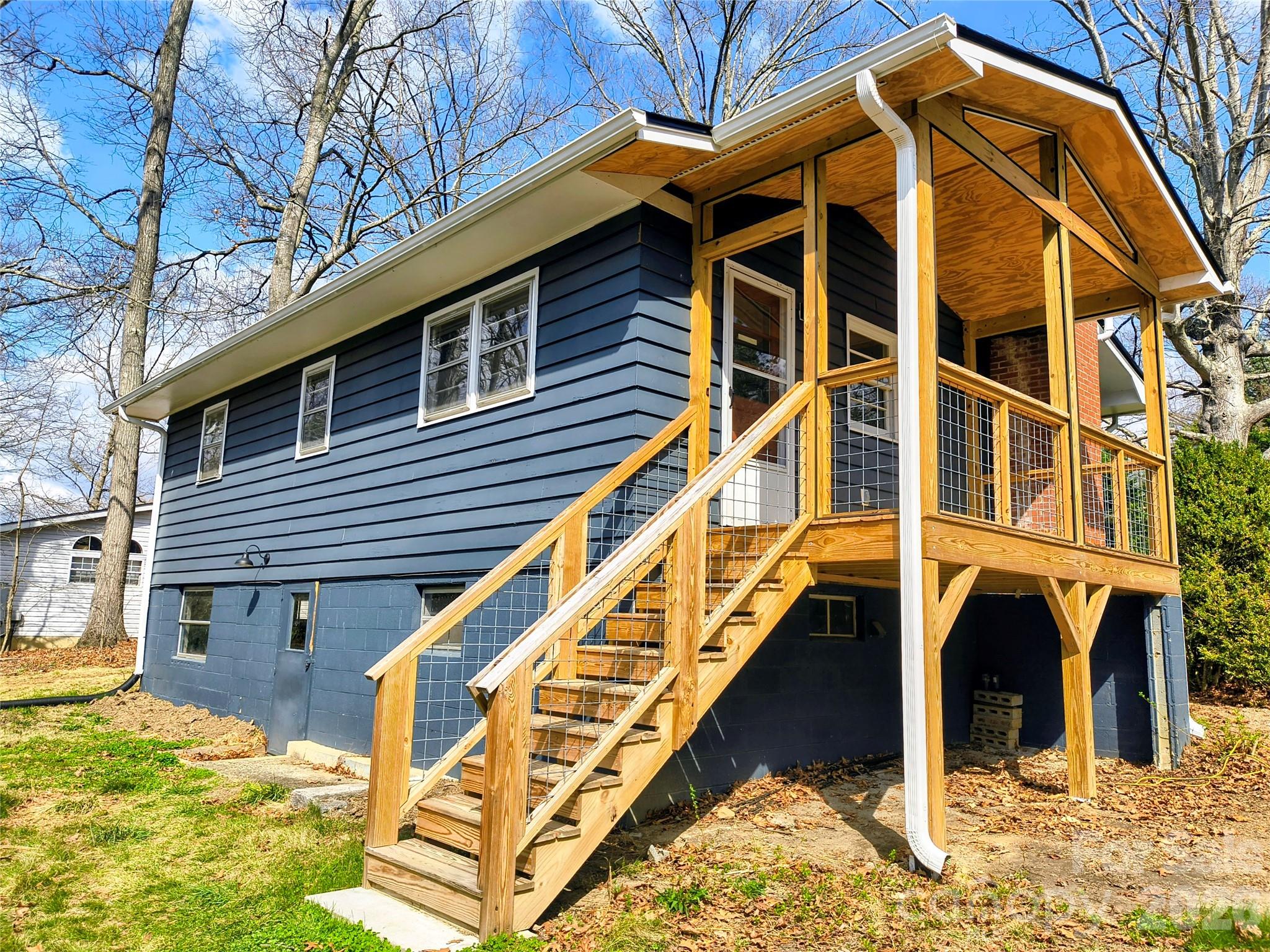 143 Tabernacle Road — Black Mountain