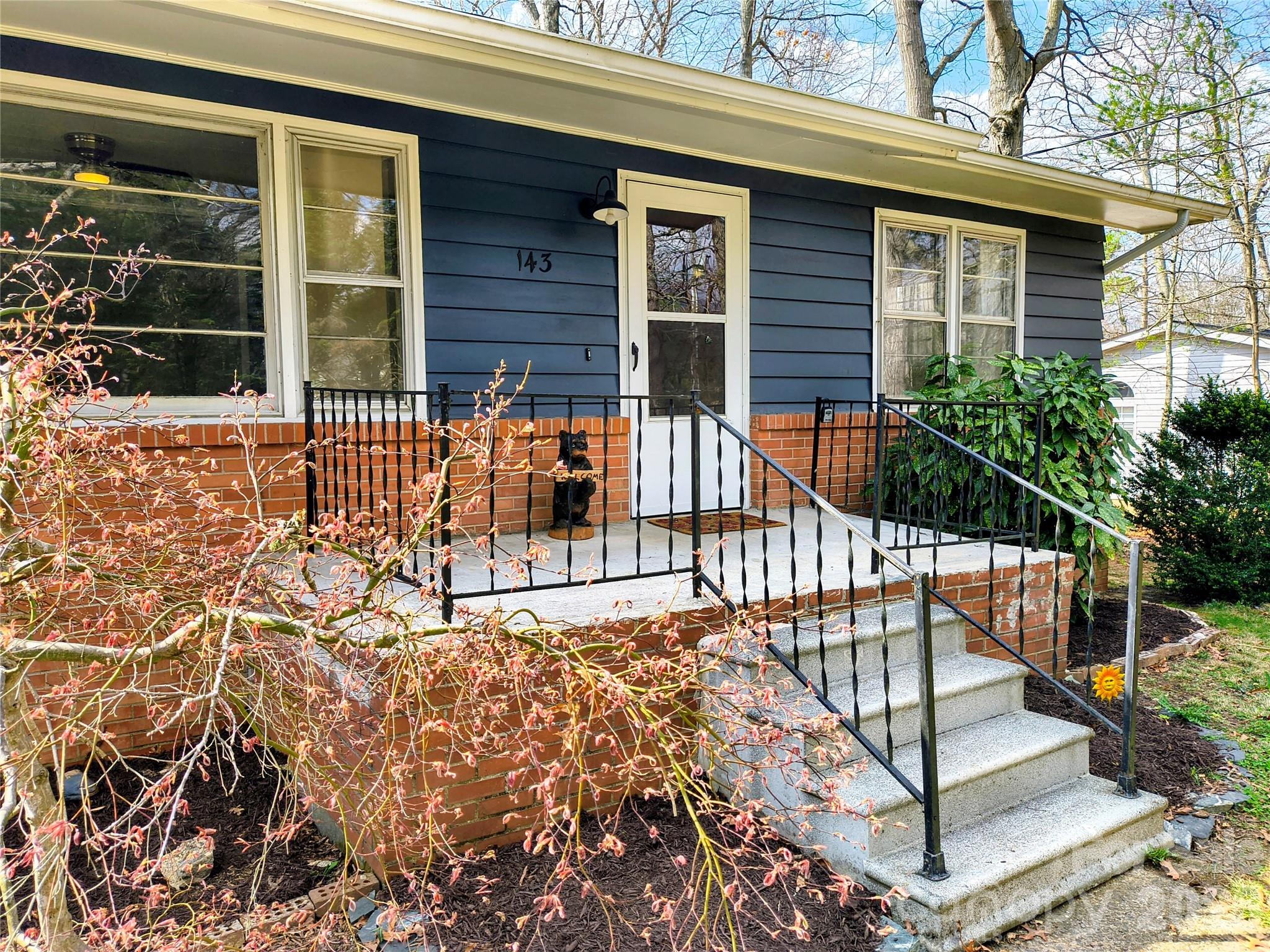 143 Tabernacle Road — Black Mountain