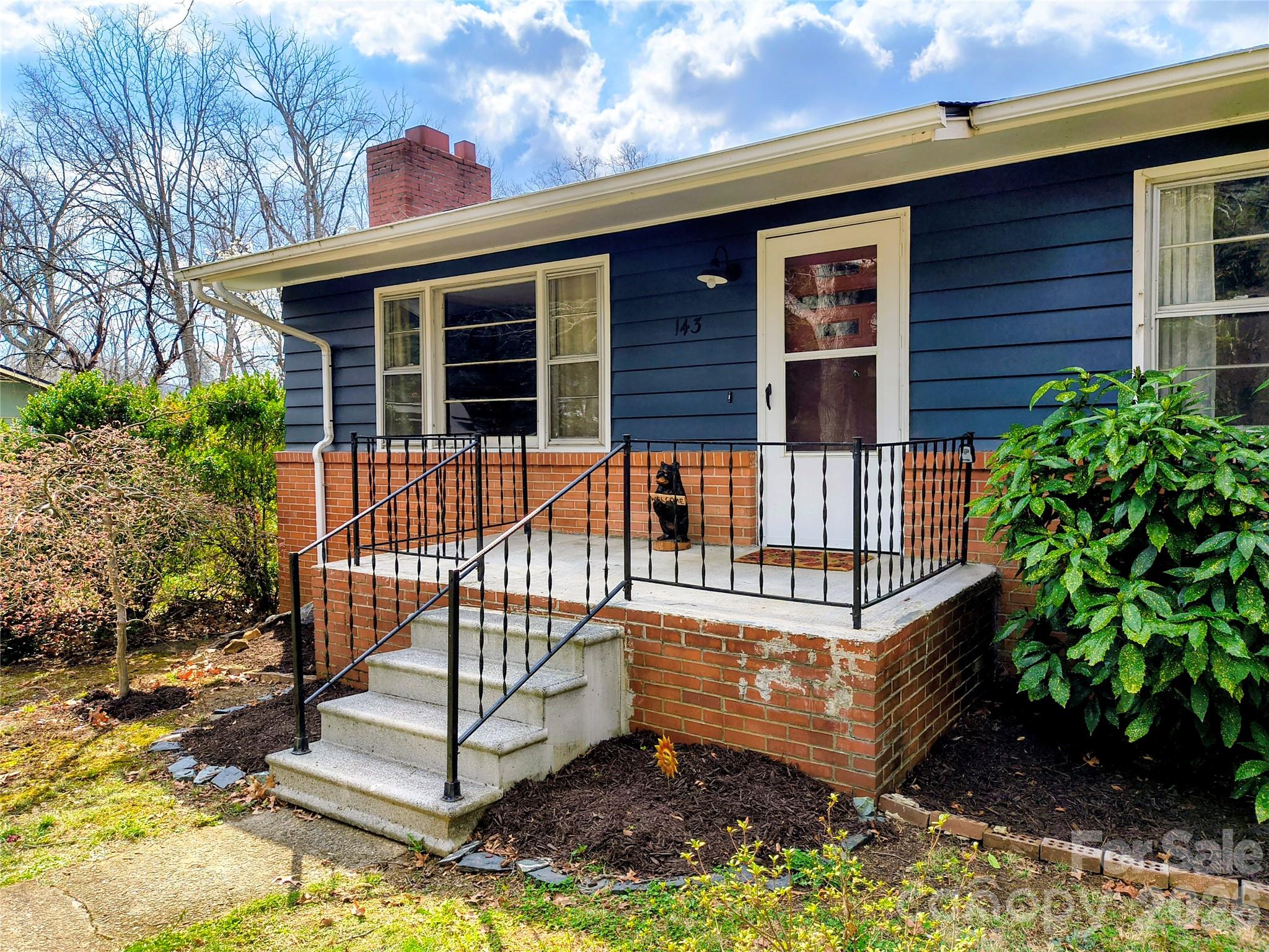 143 Tabernacle Road — Black Mountain