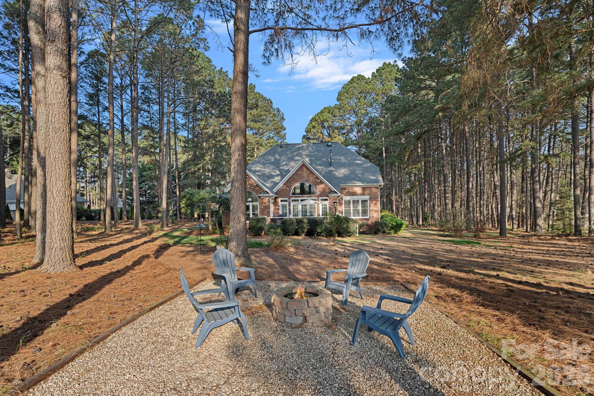 173 Yadkin Falls Road — New London