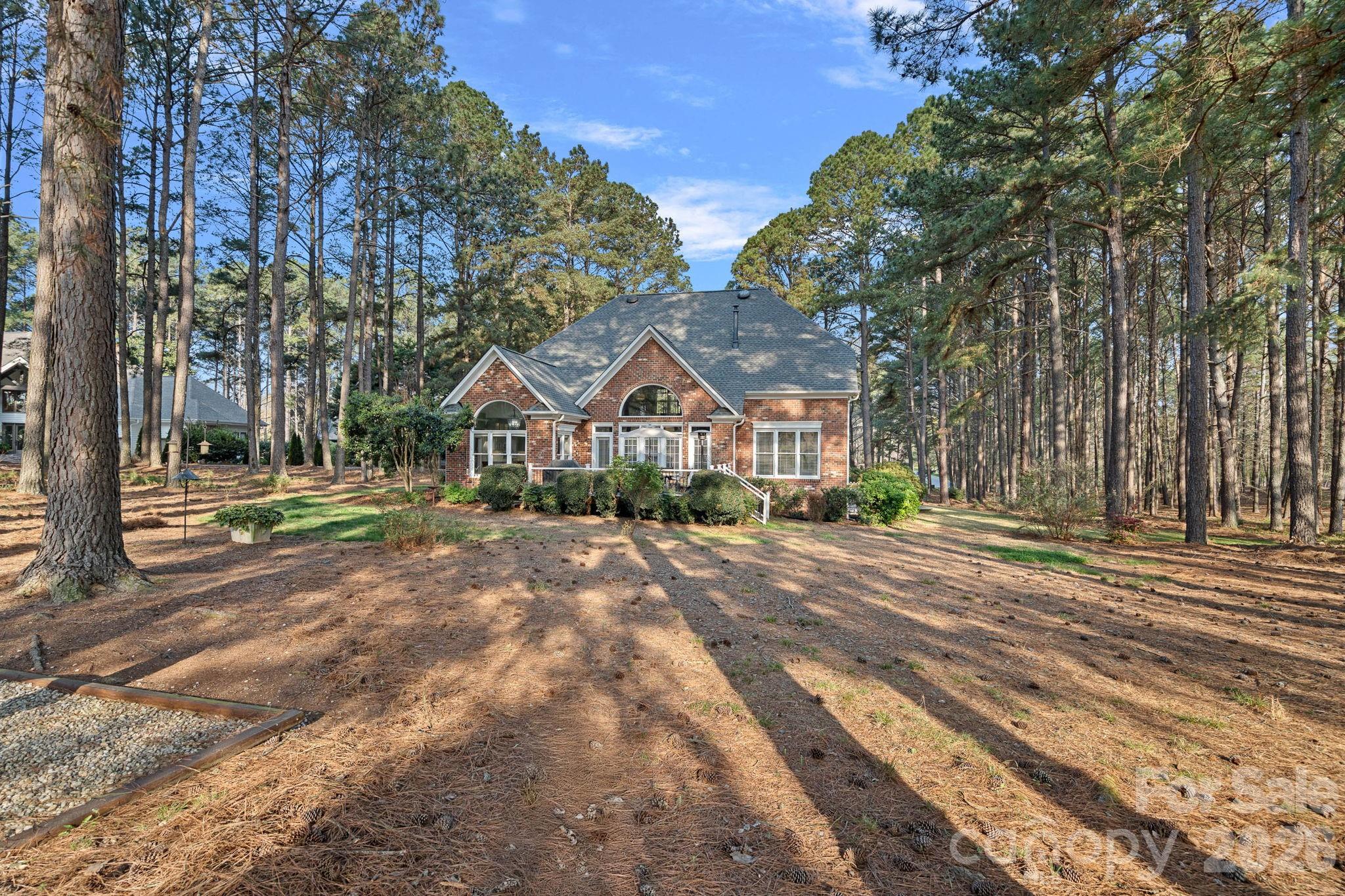 173 Yadkin Falls Road — New London