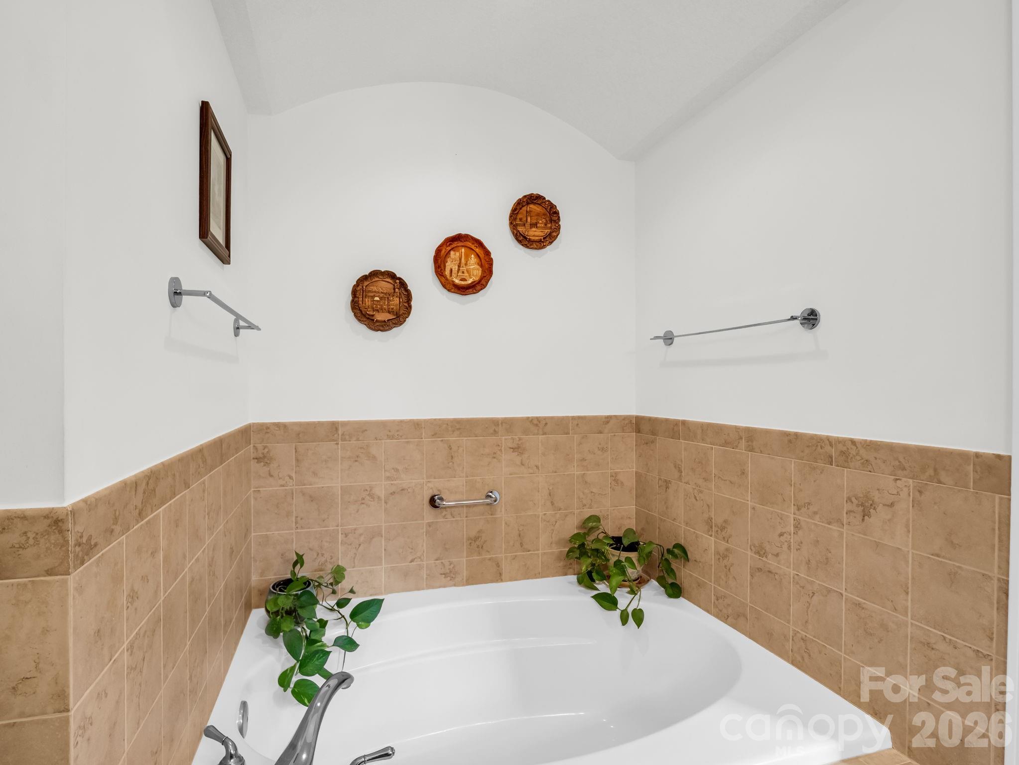29 Spring Heights Court — Hendersonville