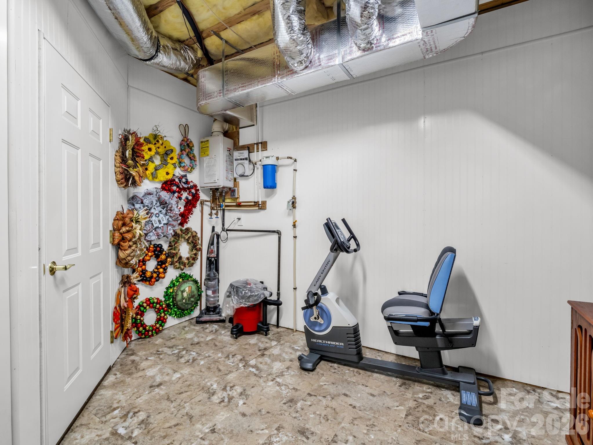 29 Spring Heights Court — Hendersonville
