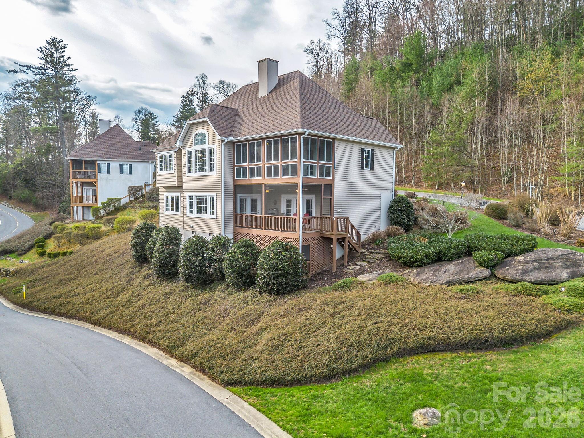 29 Spring Heights Court — Hendersonville